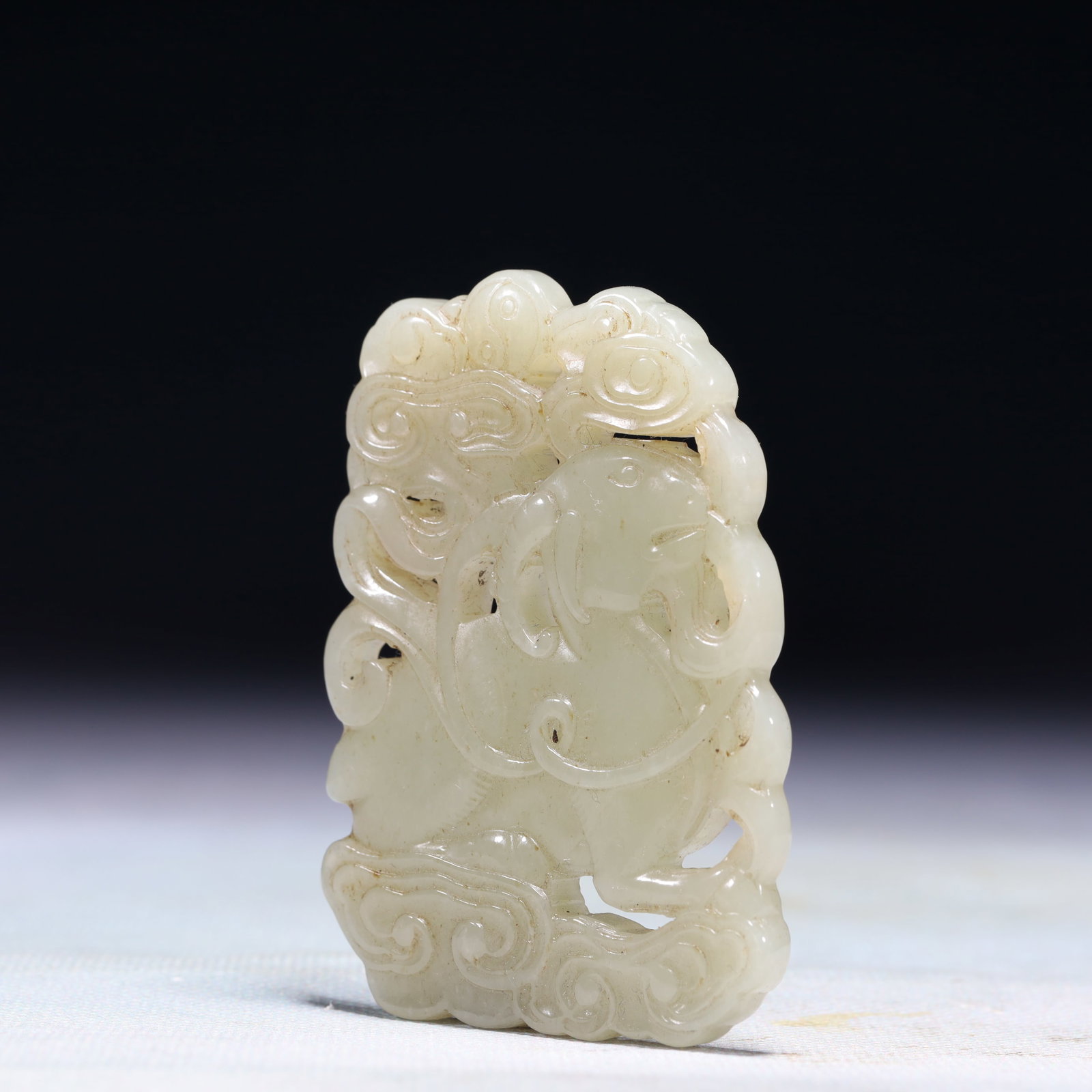 An Exquisite White Jade Sheep Pattern Pendant - 2
