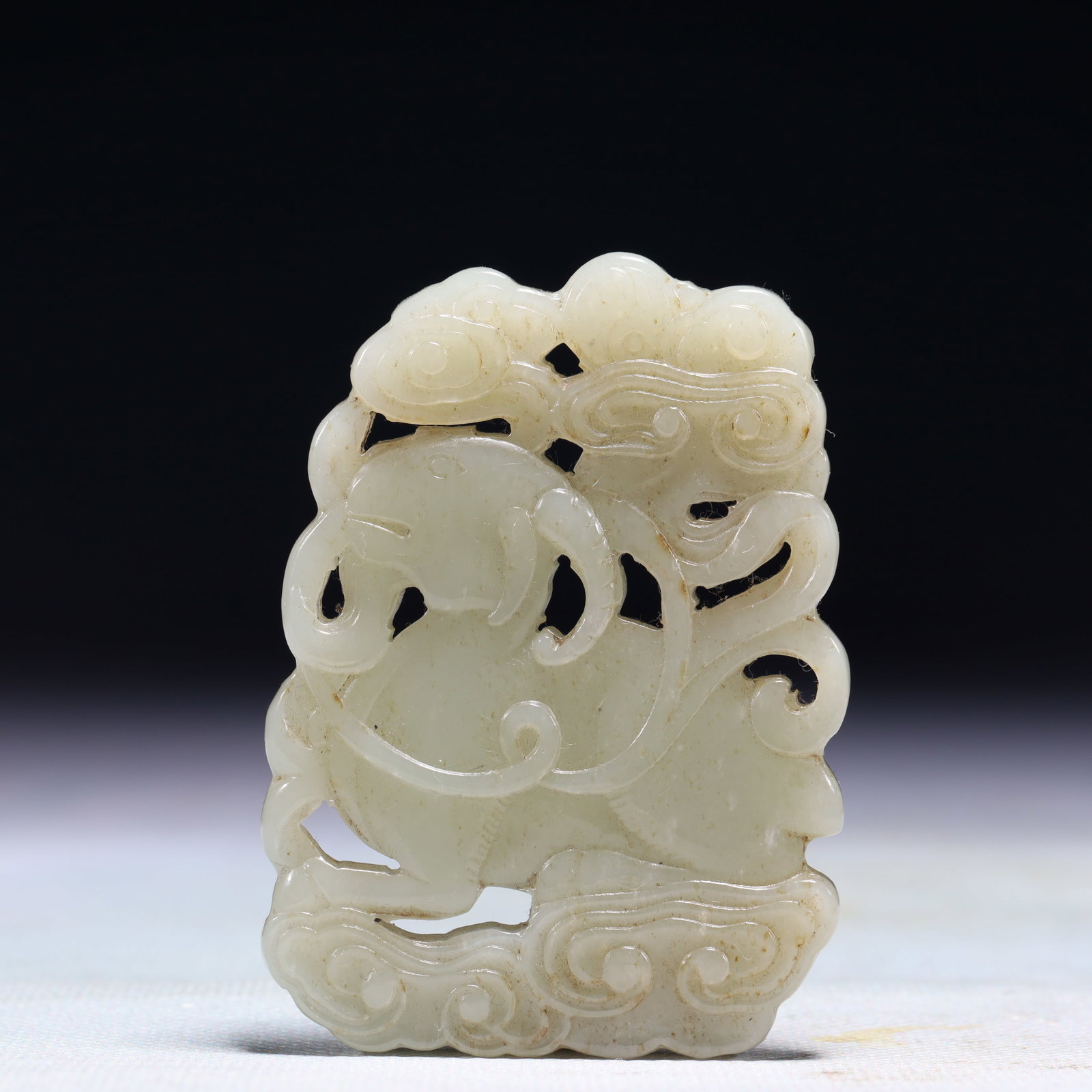 An Exquisite White Jade Sheep Pattern Pendant - 4