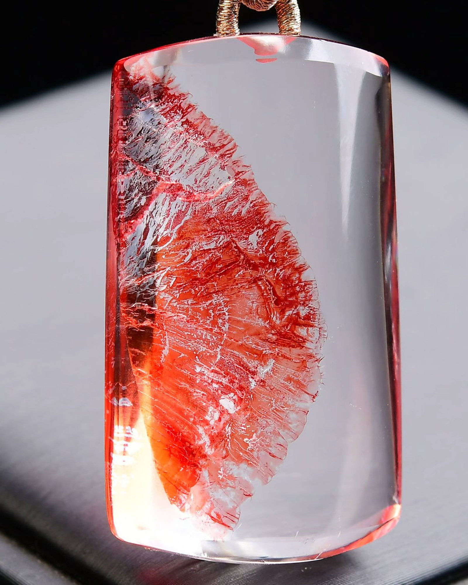 An Exquisite Crystal Pendant: An Exquisite Crystal Pendant,Size:45mmx26mmx15mm,Weight:35.7g 水晶吊坠