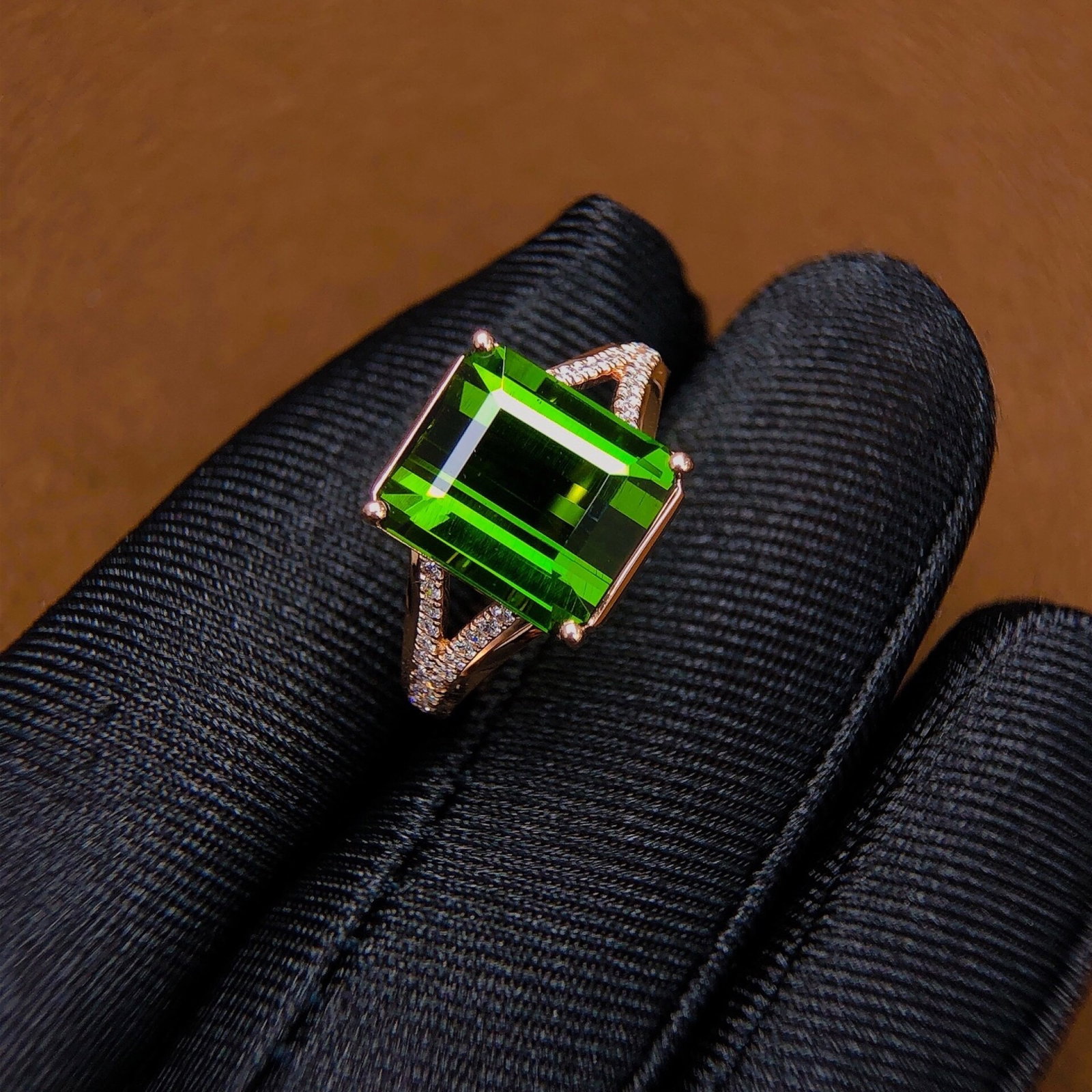 4.83Ctw Sterling Silver-Gold Plated Inlaid Natural Tourmaline Ring: 4.83Ctw Sterling Silver-Gold Plated Inlaid Natural Tourmaline Ring,Size:9.2mmx11.2mm 4.83Ctw纯银镀金嵌天然碧玺戒指