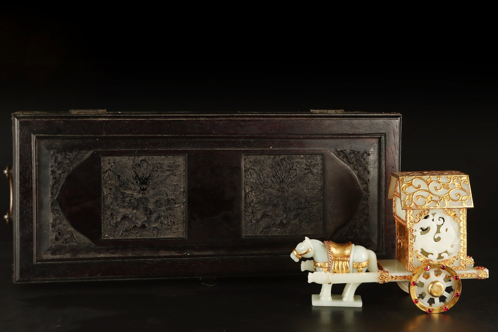 An Exquisite Gilt Bronze Inlaid White Jade Carriage Ornament,Inlaid Gems: An Exquisite Gilt Bronze Inlaid White Jade Carriage Ornament,Inlaid Gems,Qing Dynasty,China,Size:9.3inx3.7inx6.3in,Weight:963g 铜鎏金镶白玉马车摆&