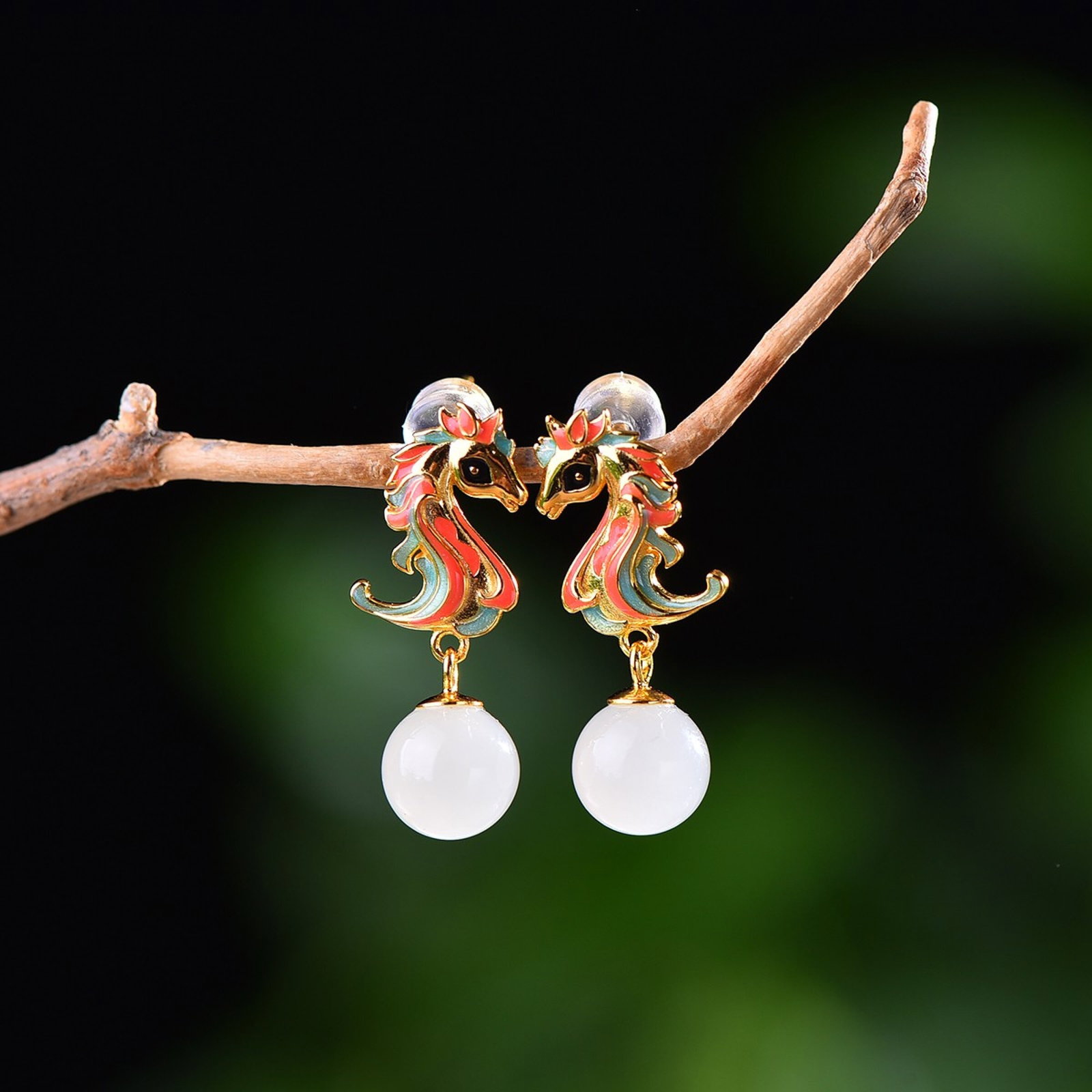 A Pair of Exquisite Sterling Silver-Gold Plated Inlaid White Jade Enamel Earrings: A Pair of Exquisite Sterling Silver-Gold Plated Inlaid White Jade Enamel Earrings,Size:8mmx8mm 一对纯银镀金镶白玉珐琅耳环