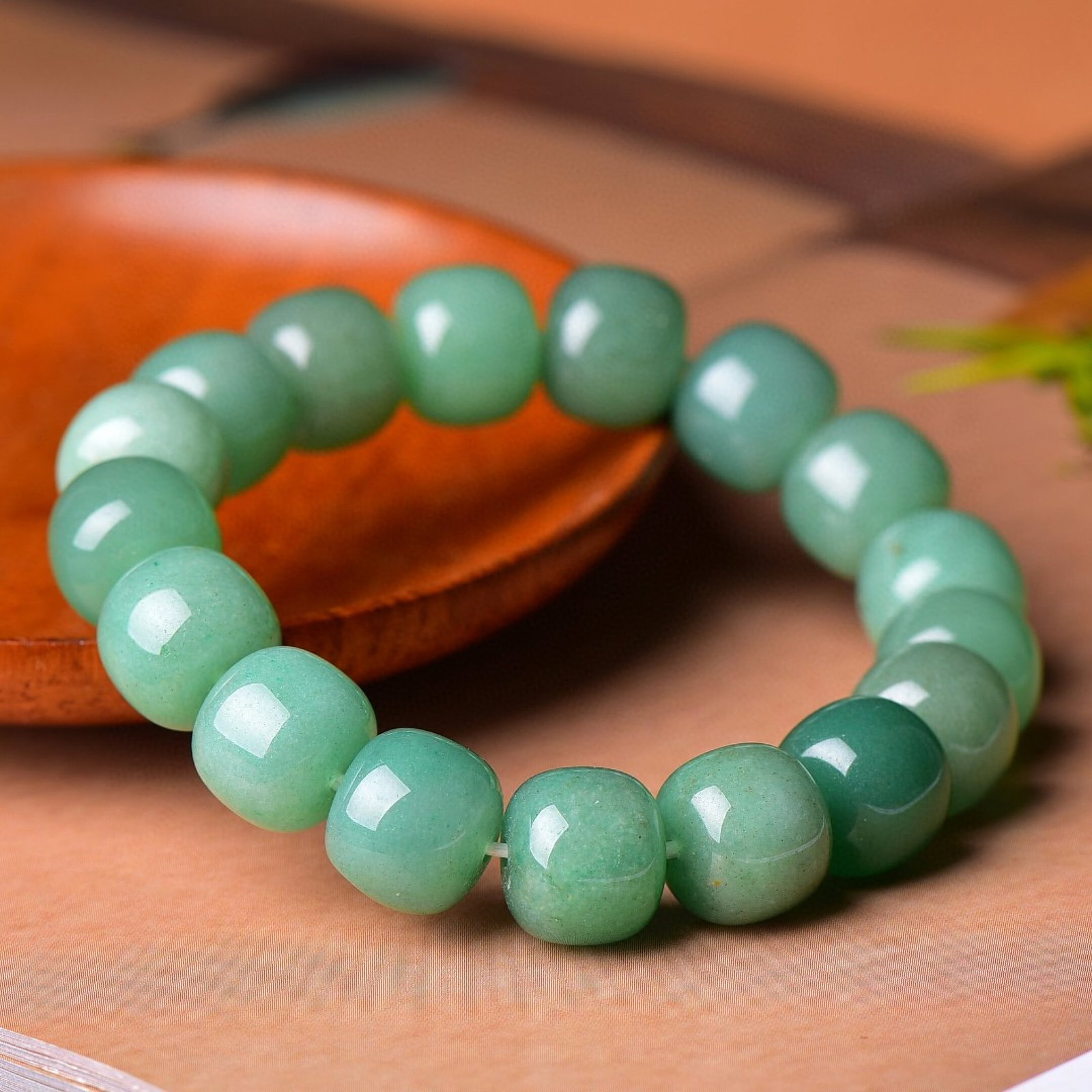 An Exquisite Jasper Bracelets: An Exquisite Jasper Bracelets,Size:11mmx13mm 碧玉手串