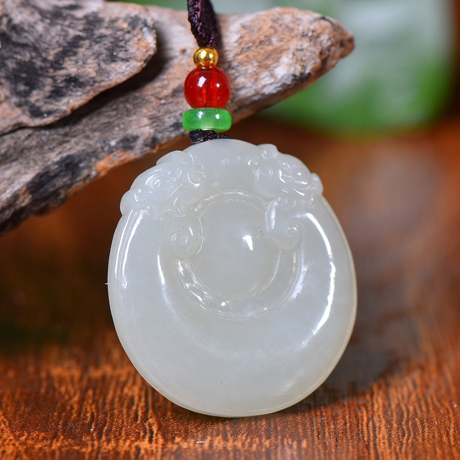An Exquisite White Jade Dragon Pattern Pendant - 2