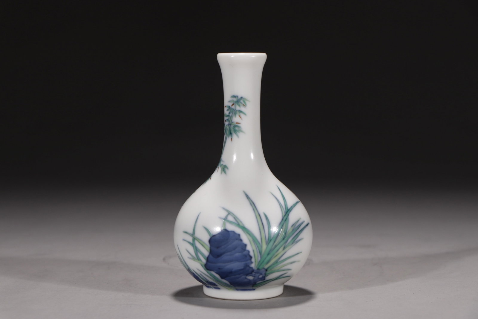 An Exquisite Doucai Bamboo Pattern Vase - 5
