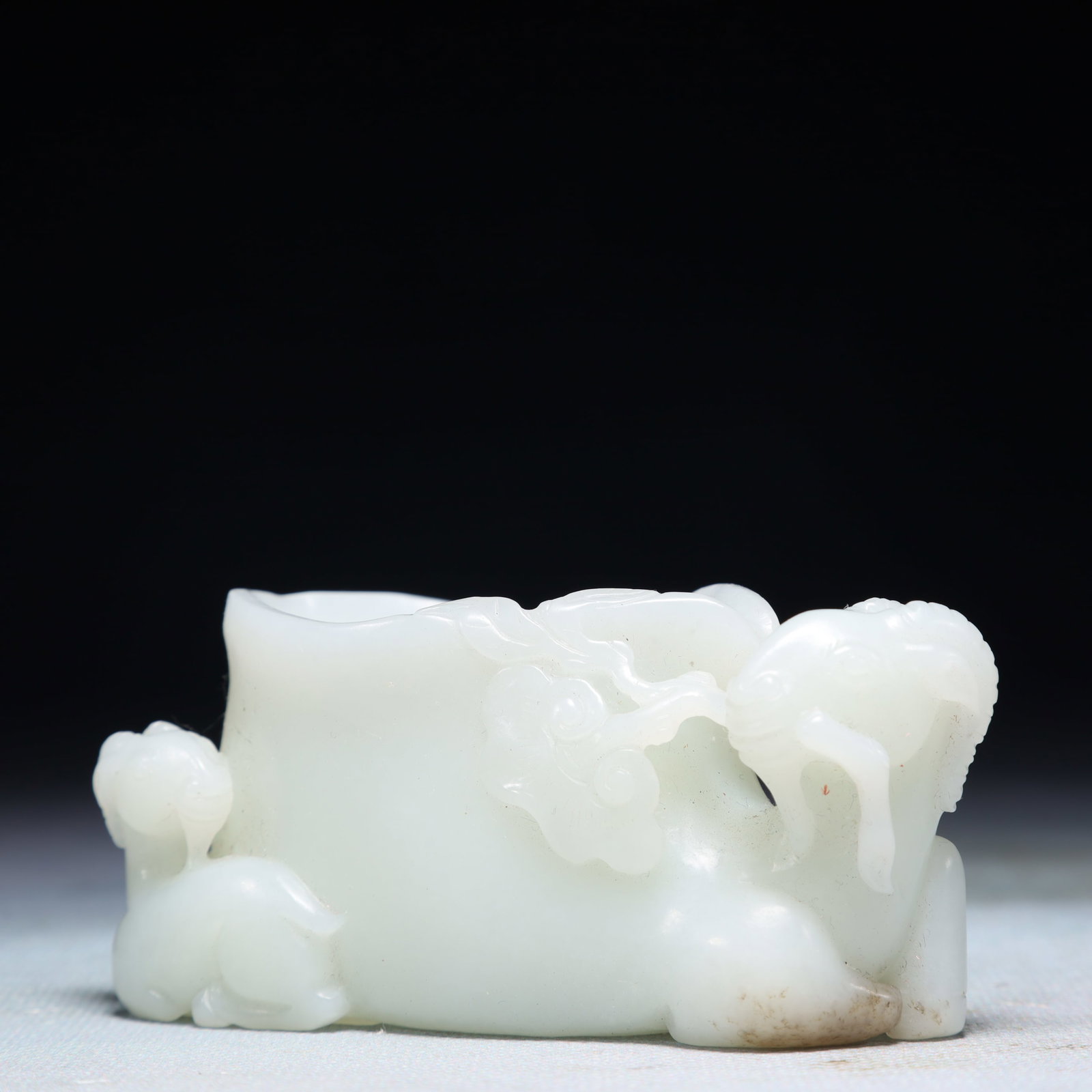 An Exquisite White Jade Sheep Pattern Cup - 2