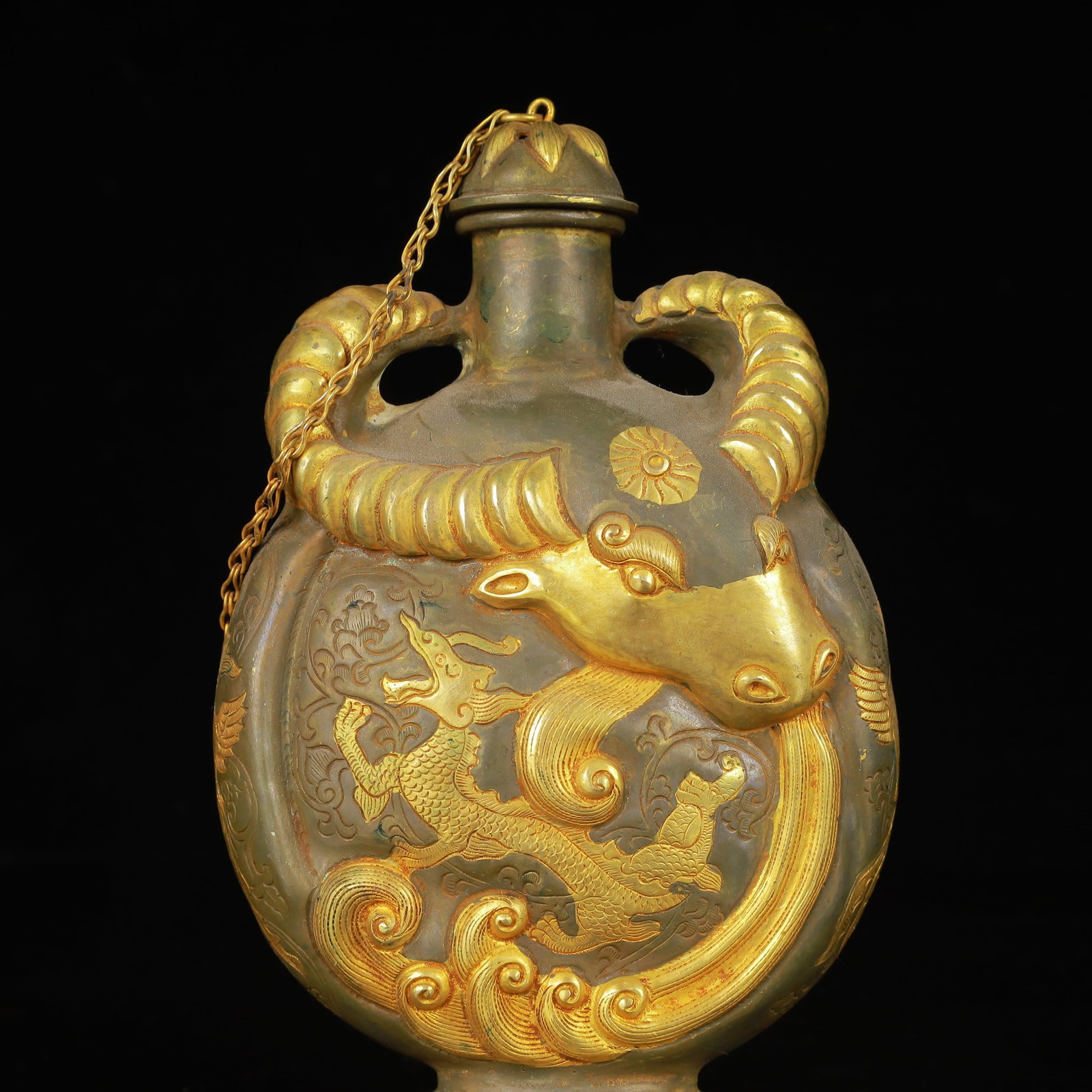 An Exquisite Gilt Silver Dragon and Phoenix Pattern Double-Ears Pot: An Exquisite Gilt Silver Dragon and Phoenix Pattern Double-Ears Pot,Tang Dynasty,China,Zhenguan Four-Character Mark,Size:4.3inx2inx6.7in,Weight:550g 银鎏金龙凤纹