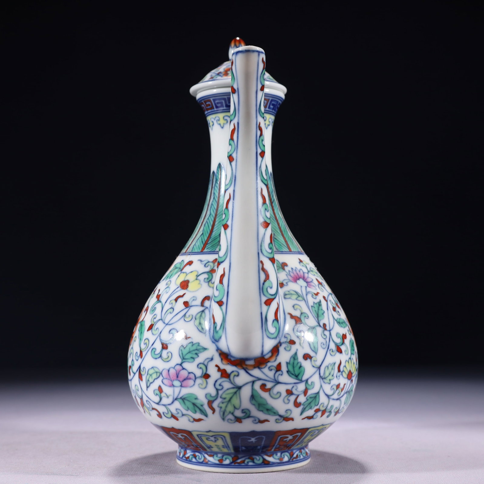 An Exquisite Doucai Lotus Pattern Ewer - 5