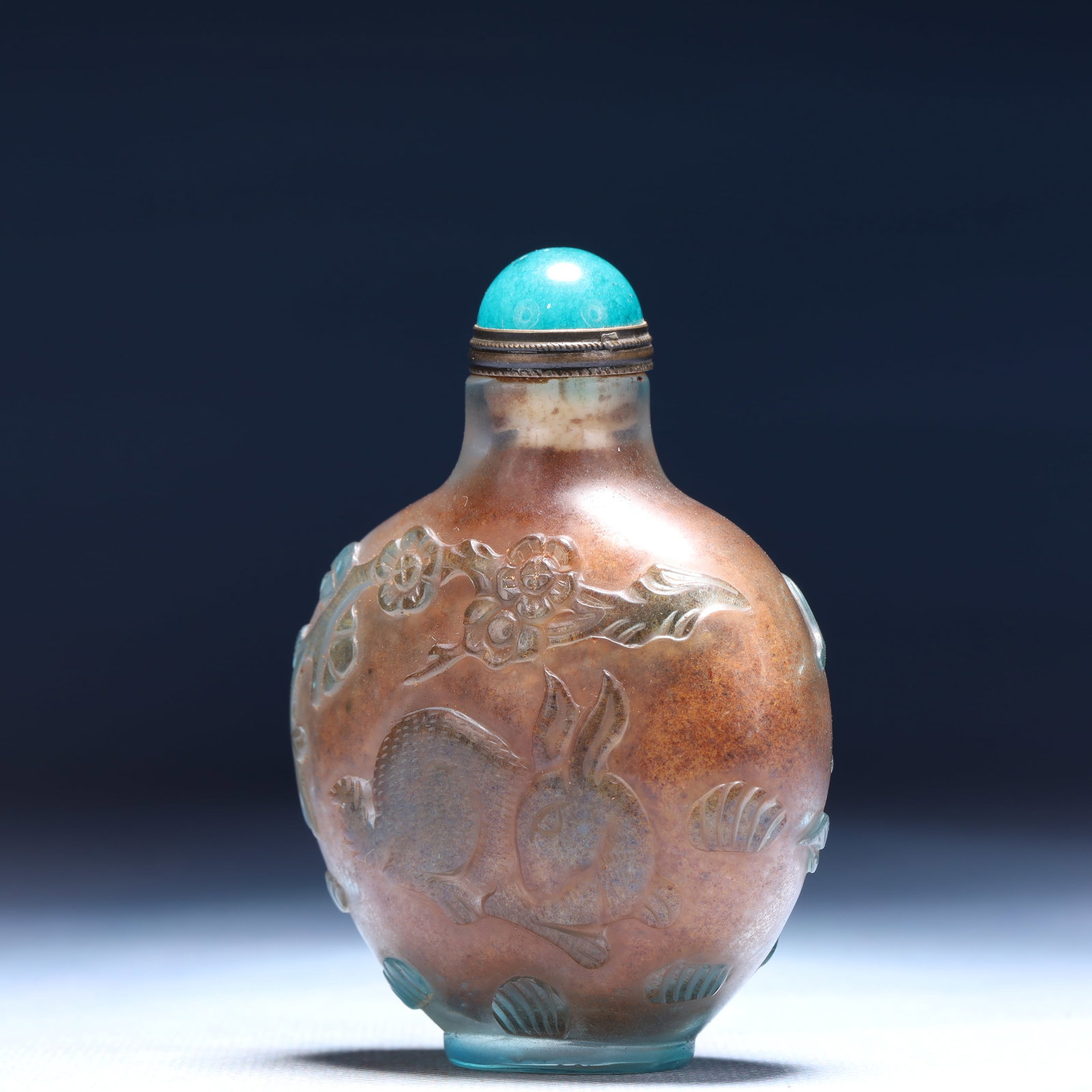 An Exquisite Glass Rabbit Pattern Snuff Bottle - 2