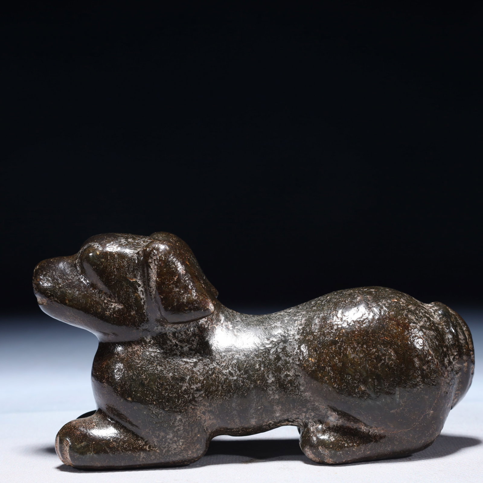 An Archaic Hongshan Culture Coal crystal Dog Ornament: An Archaic Hongshan Culture Coal crystal Dog Ornament,Ancient Time,China,Size:5.5inx1.6inx3.1in,Weight:750g 红山文化梅晶石犬摆件,中