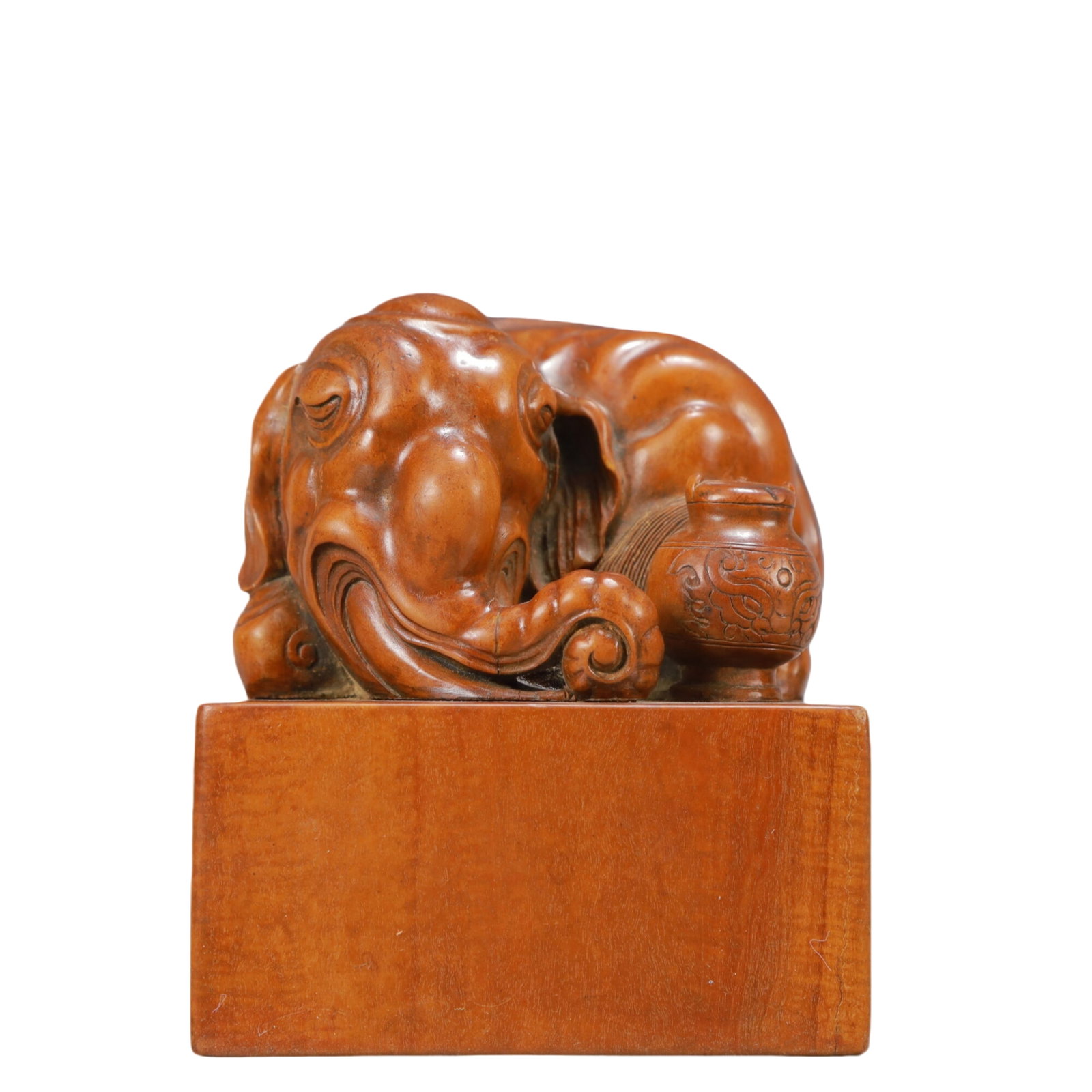 An Exquisite Sandalwood Elephant Seal: An Exquisite Sandalwood Elephant Seal,Qing Dynasty,China,Size:3.9inx3.9inx4.3in,Weight:800g 檀香木大象印章,中国清代