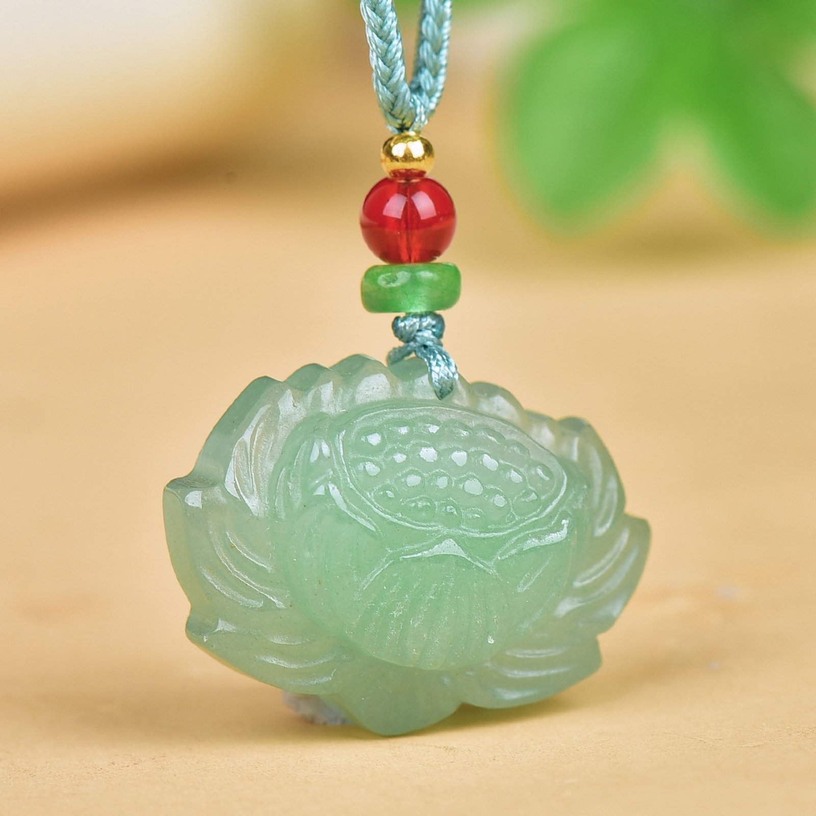 An Exquisite Jadeite Lotus Pattern Pendant - 3