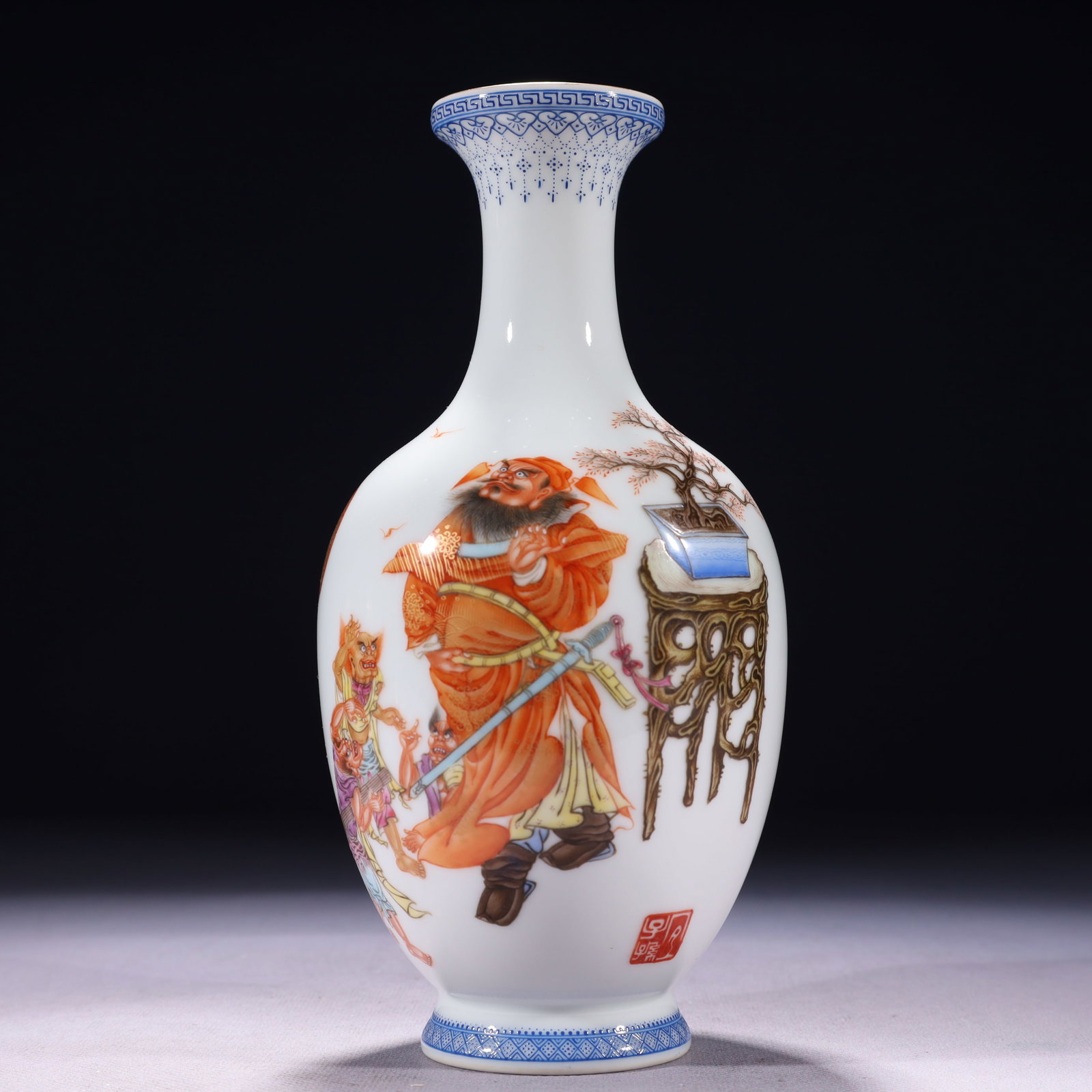 An Exquisite Famille-Rose Painted Gold Character and Story Pattern Vase,with poem: An Exquisite Famille-Rose Painted Gold Character and Story Pattern Vase,with poem,Qing Dynasty,China,Qianlong Four-character Mark,Size:3.5inx8.3in,Weight:400g 粉彩描金人&