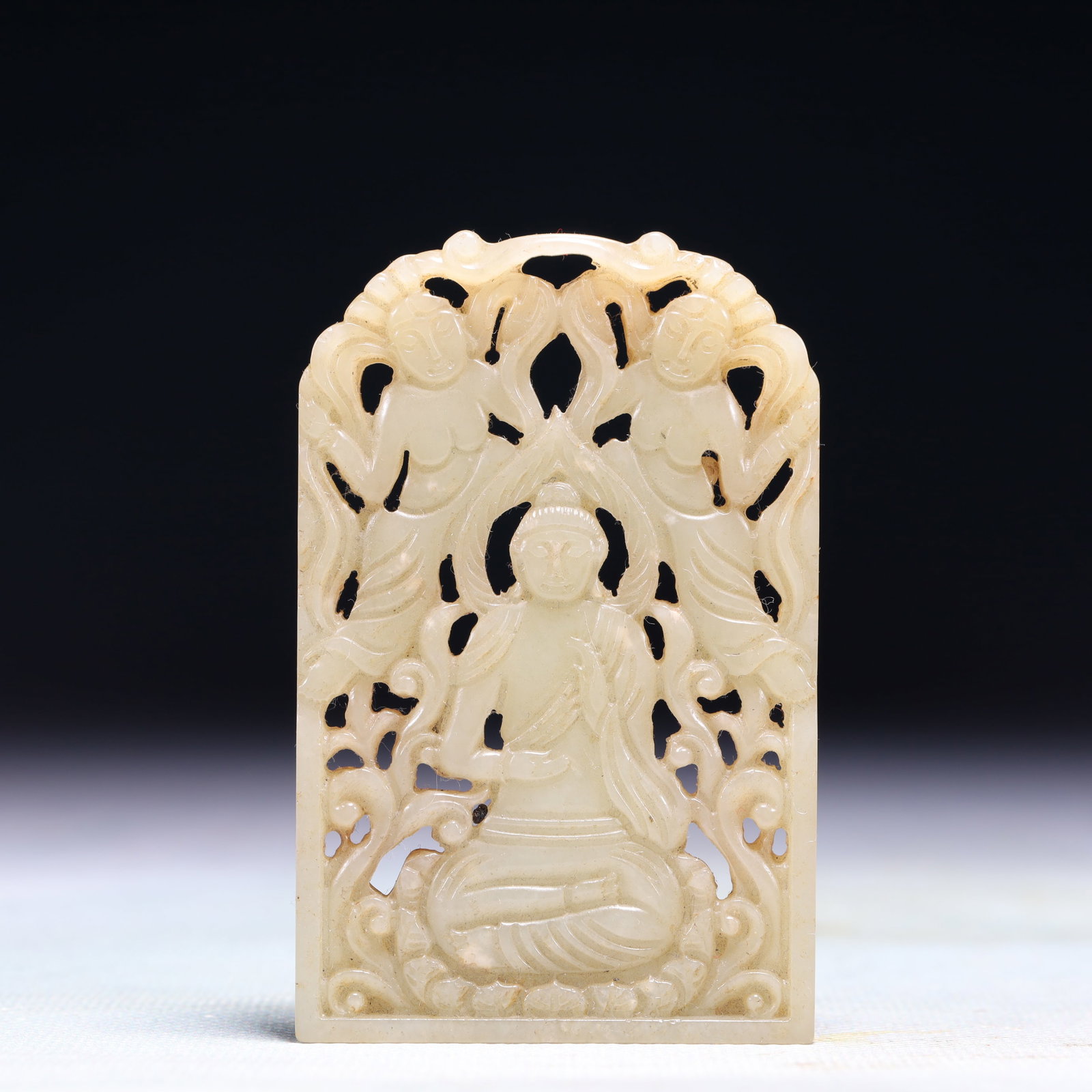 An Exquisite White Jade Figure Pattern Pendant (1 of 4)