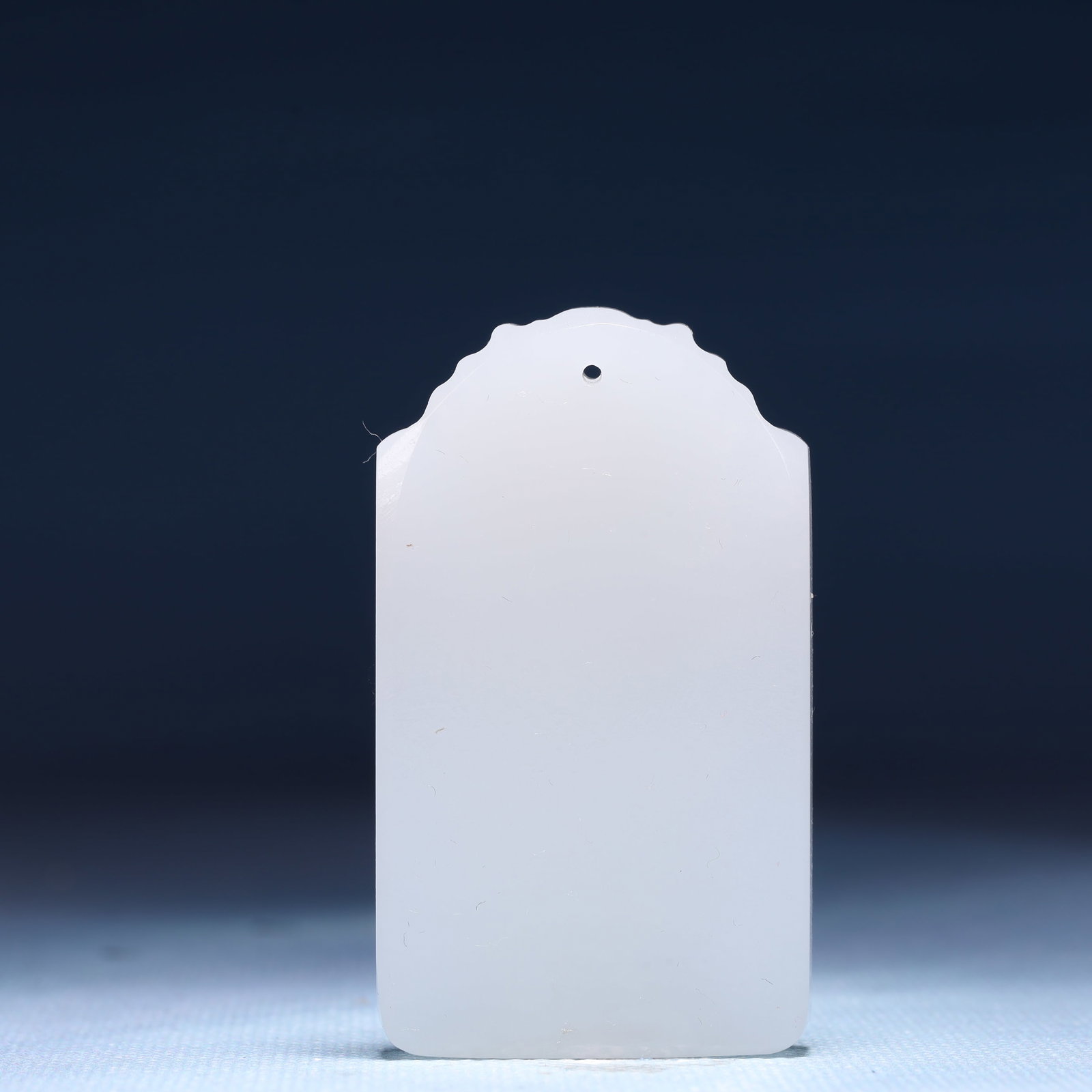 An Exquisite White Jade Rooster Pattern Pendant - 4