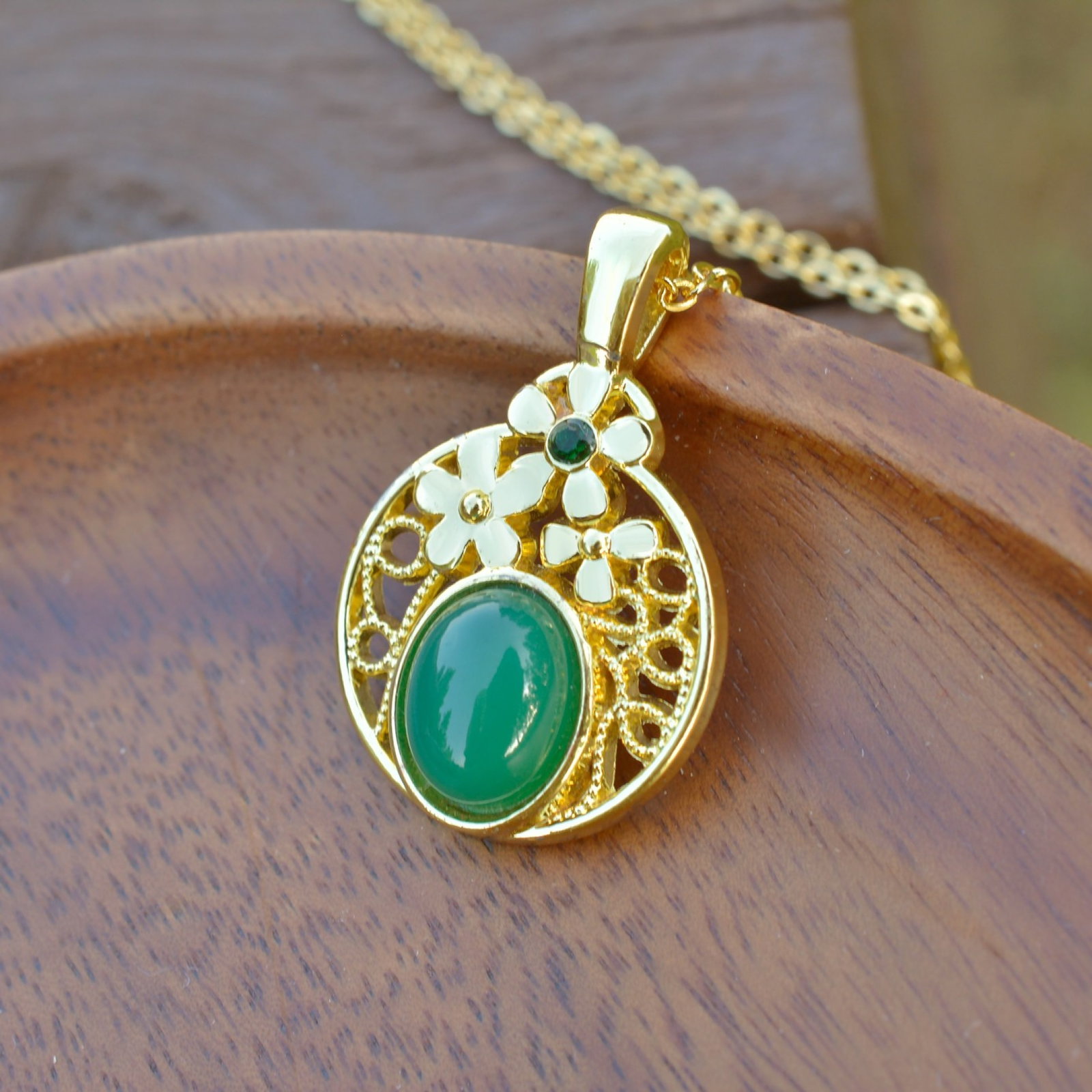 An Exquisite Pendant: An Exquisite Pendant,Size:8mmx10mm 吊坠