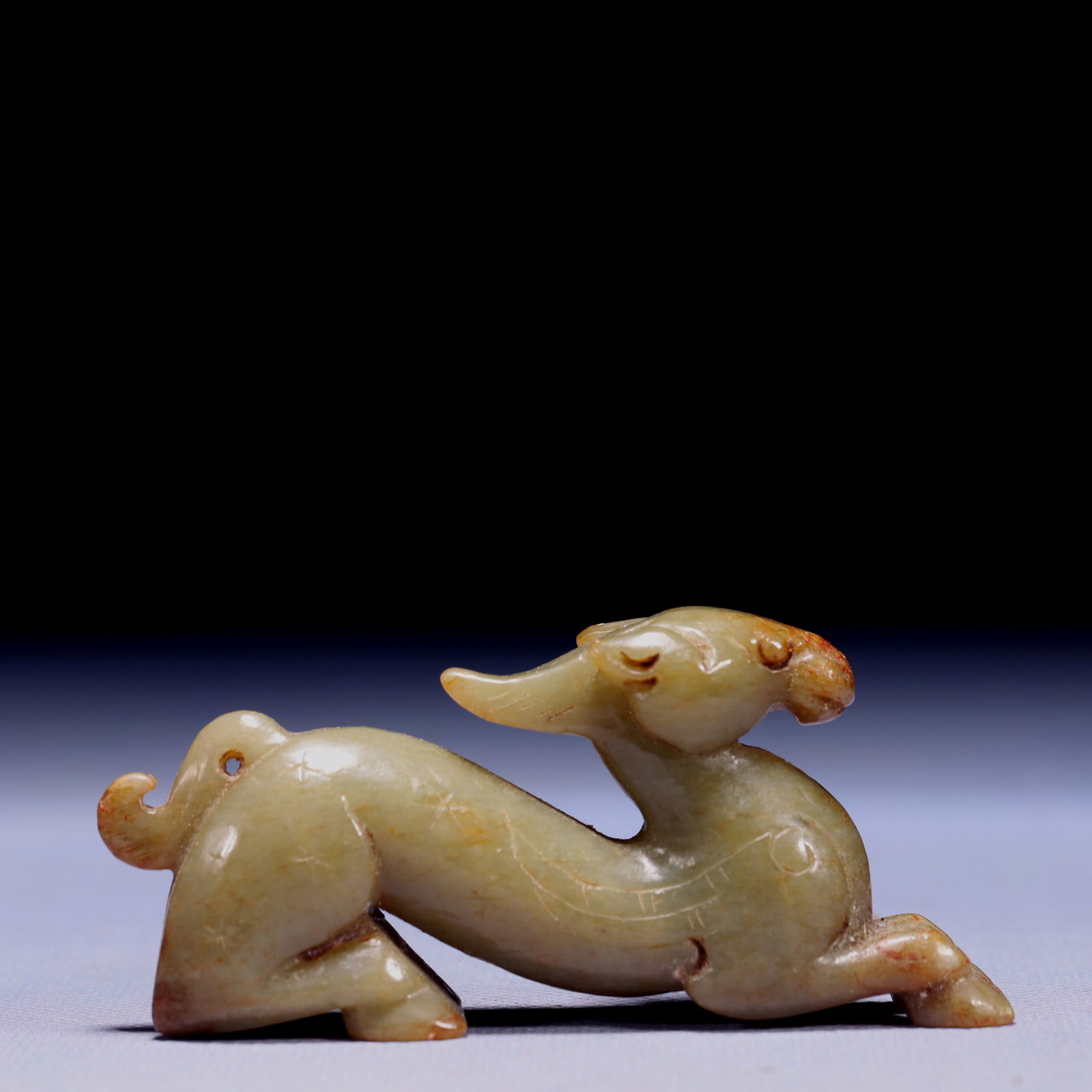 An Exquisite White Jade Beast Ornament: An Exquisite White Jade Beast Ornament,Qing Dynasty,China,Size:3.5inx0.8inx1.4in,Weight:90g 白玉兽摆件,中国清代