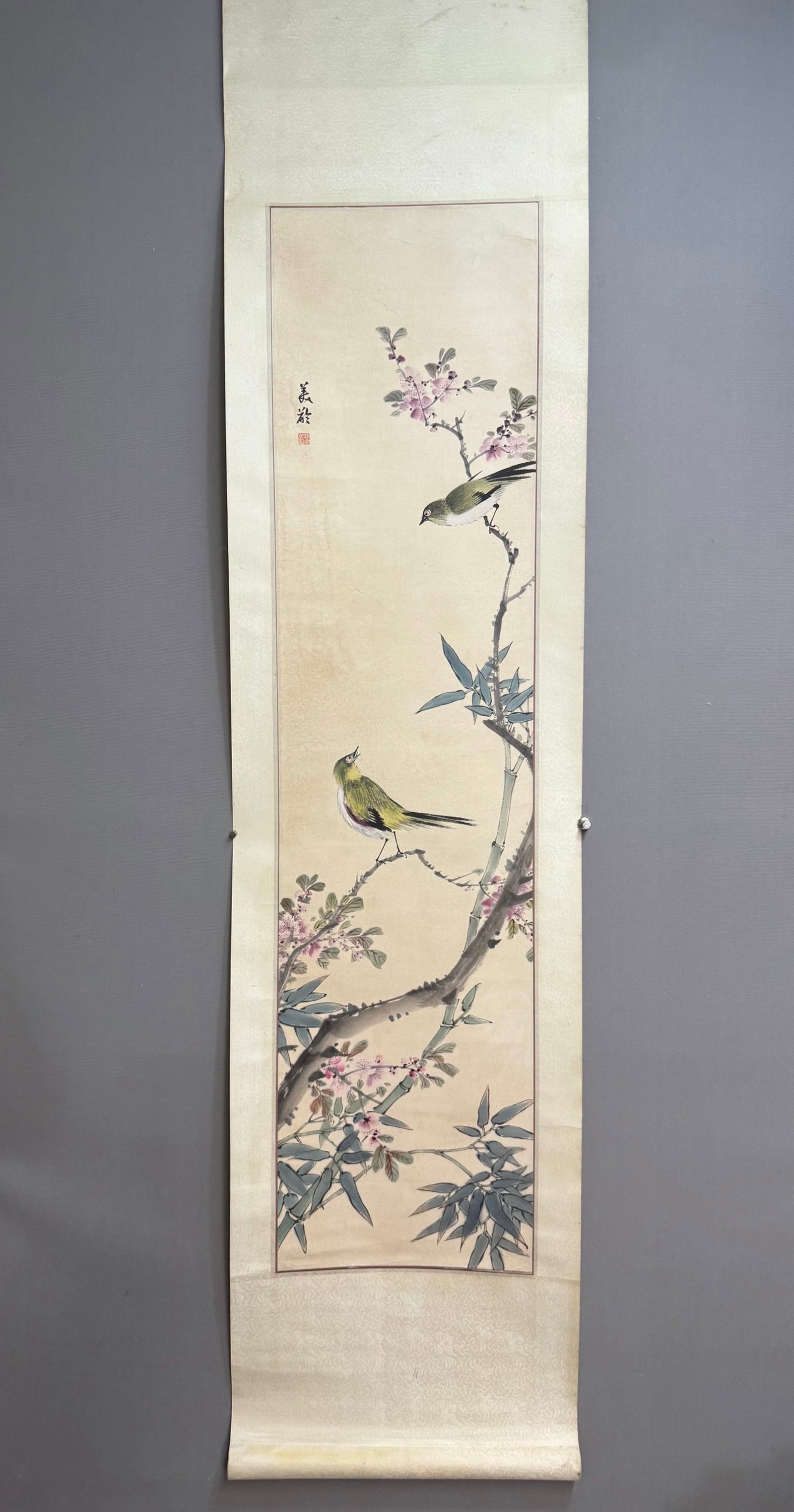 A Chinese Vertical Scroll Ink Painting of Flower and Bird on Paper: A Chinese Vertical Scroll Ink Painting of Flower and Bird on Paper,Song Meiling,Size:52.8inx13in 一幅中国水墨花鸟画立轴,宋ು