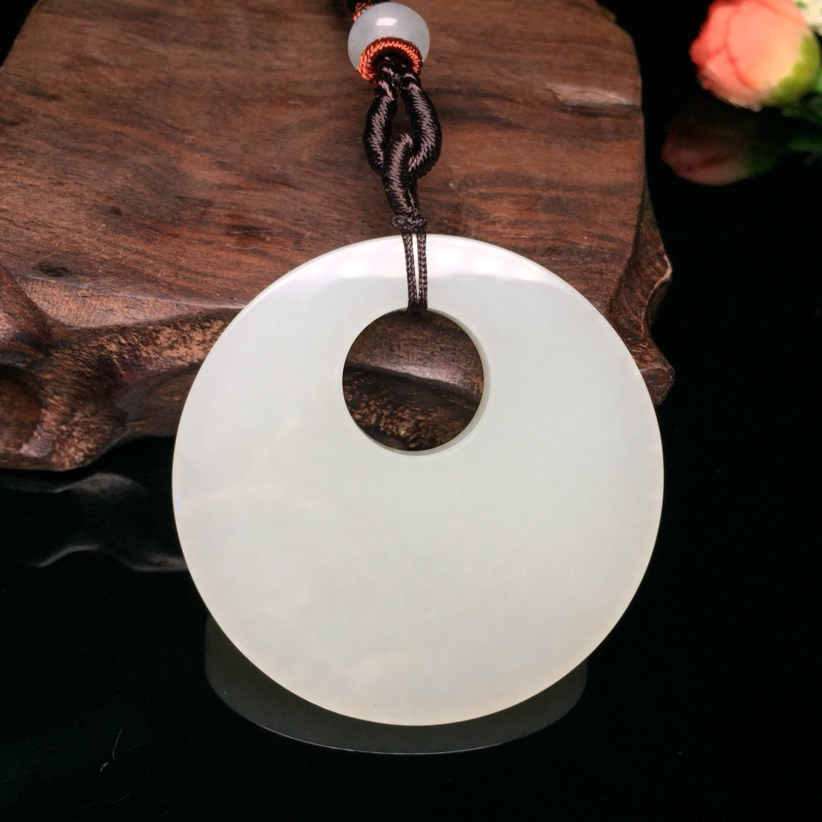 An Exquisite White Jade Pendant: An Exquisite White Jade Pendant,Size:48mmx48mmx6mm 白玉吊坠