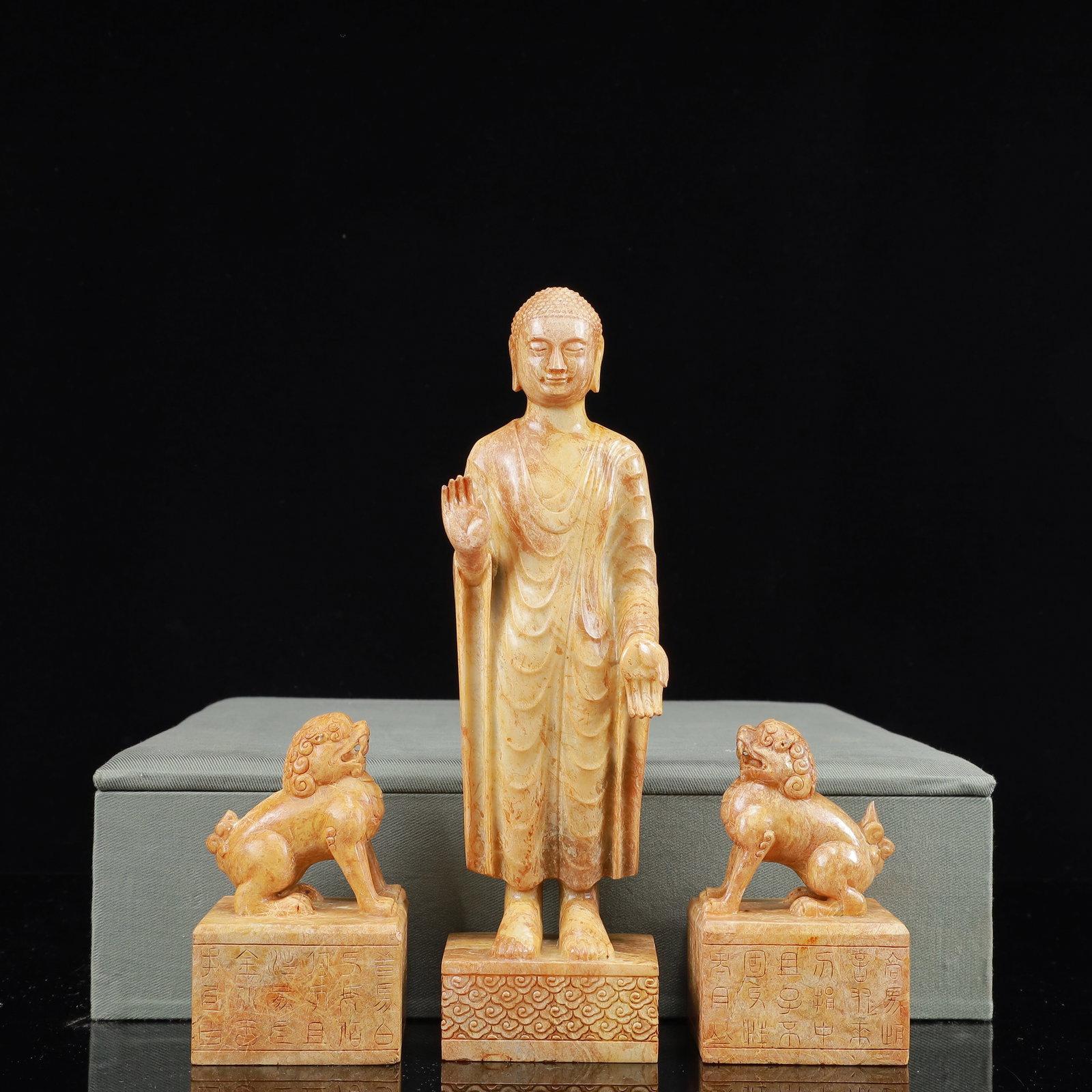 A Set of Fine White Jade Statue of Sakyamuni and Lion Ornaments: A Set of Fine White Jade Statue of Sakyamuni and Lion Ornaments,Qing Dynasty,China,Size:(Ornament)2.6inx2.2inx4.3in,(Buddha Statue)2.8inx2inx9.4in,Weight:2430g