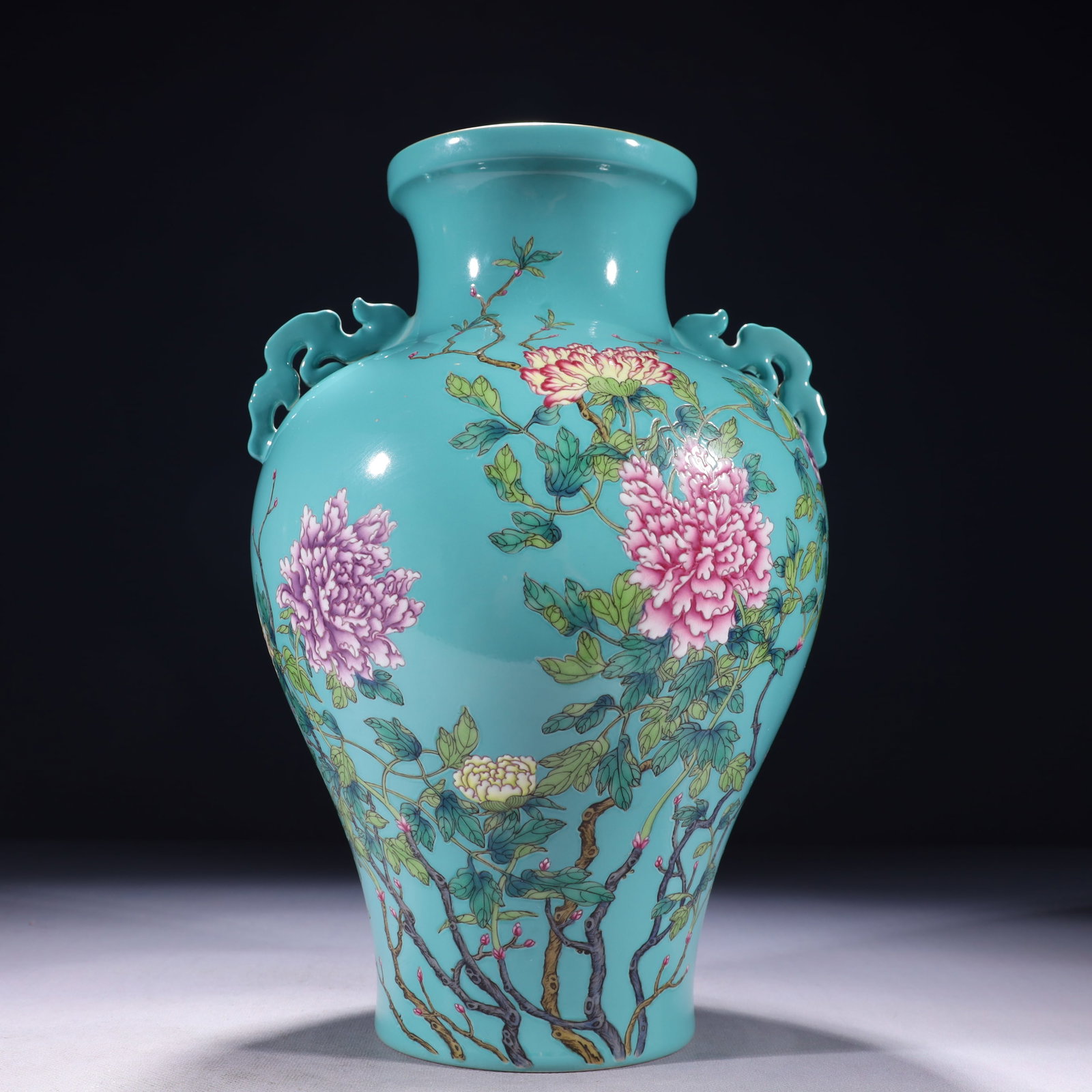 An Exquisite Turquoise Glazed Famille-Rose Painted Gold Flower Pattern Double-Ears Vase,with poem: An Exquisite Turquoise Glazed Famille-Rose Painted Gold Flower Pattern Double-Ears Vase,with poem,Qing Dynasty,China,Yongzheng Six-character Mark,Size:7.9inx13in,Weight:2700g 松石绿&