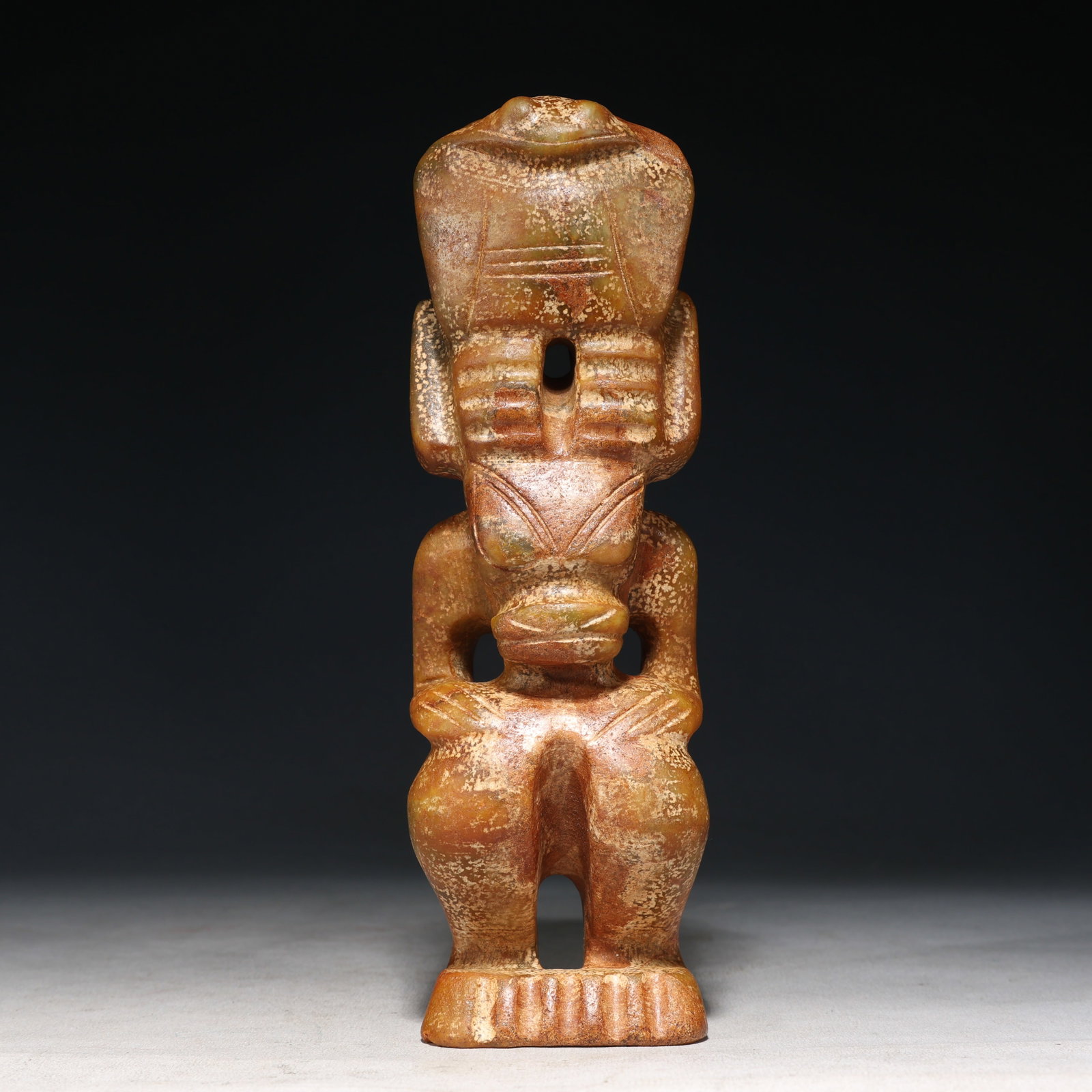 An Archaic Hongshan Culture Yellow Jade Figure Ornament: An Archaic Hongshan Culture Yellow Jade Figure Ornament,Ancient Time, China,Size:3inx2.2inx9.3in Weight:1450g 红山文化黄玉人物摆件,新&