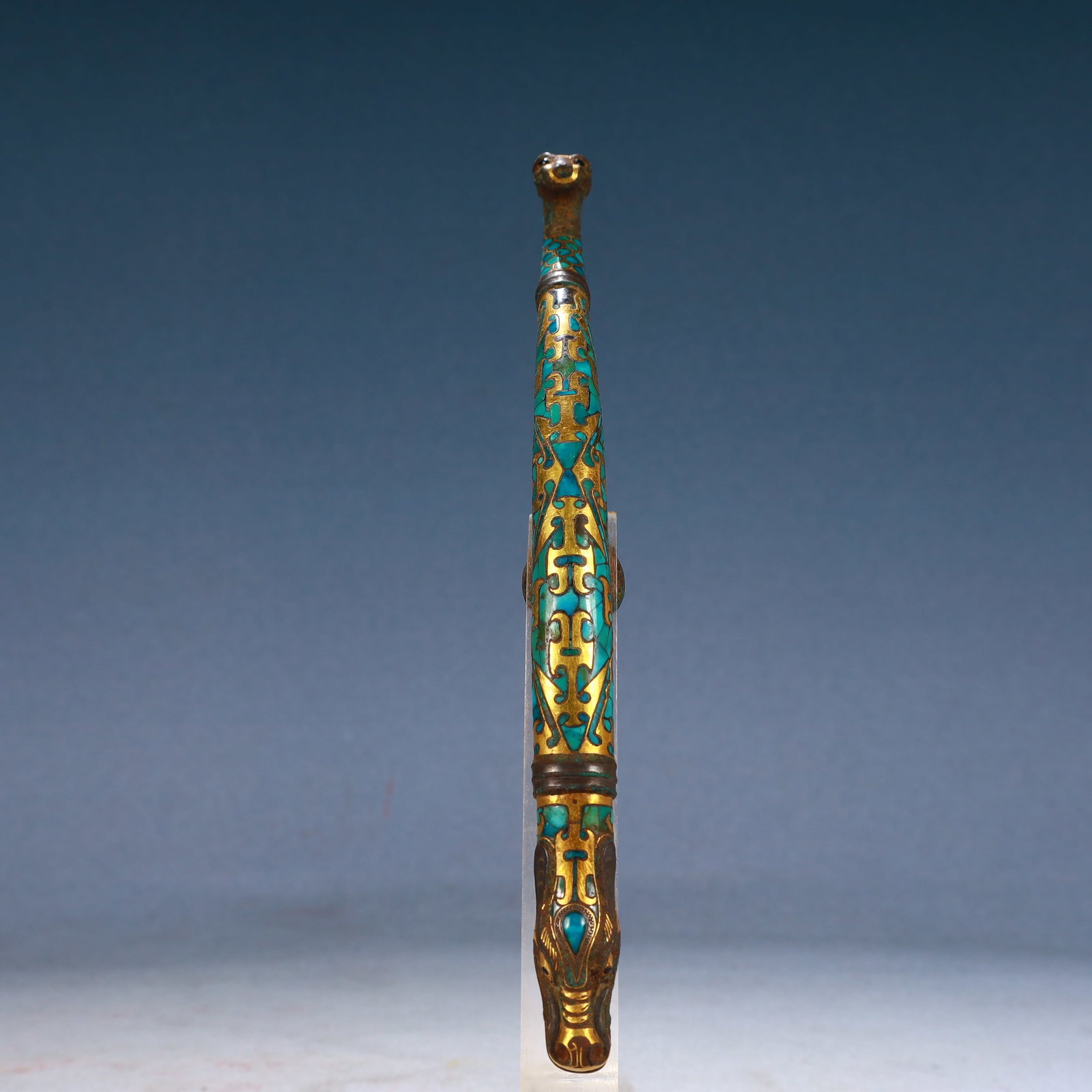 An Archaic Bronze Inlaid Gold Beast-head Hook,Inlaid Turquoise: An Archaic Bronze Inlaid Gold Beast-head Hook,Inlaid Turquoise,Qing Dynasty, China,Size:8.7inx0.6inx0.8in,Weight:250g