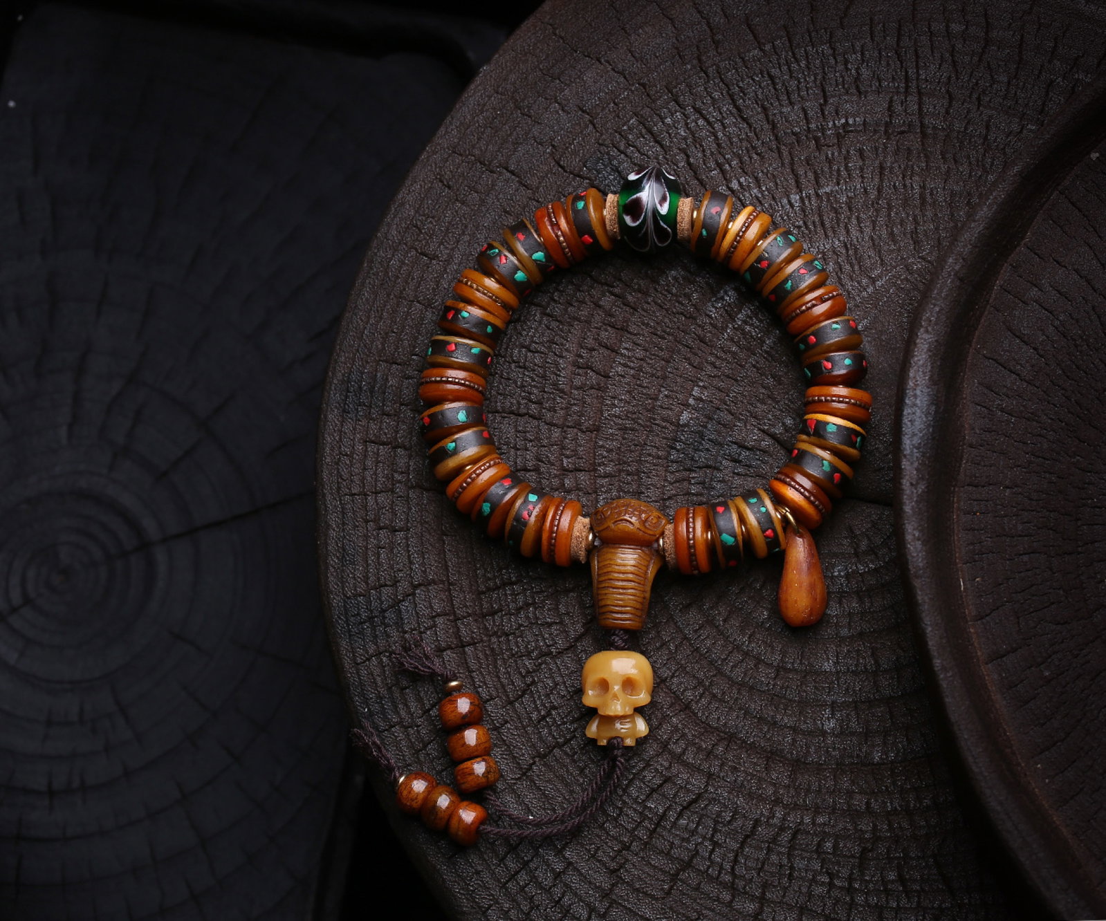 An Exquisite Multi-Gem Bracelets - 2