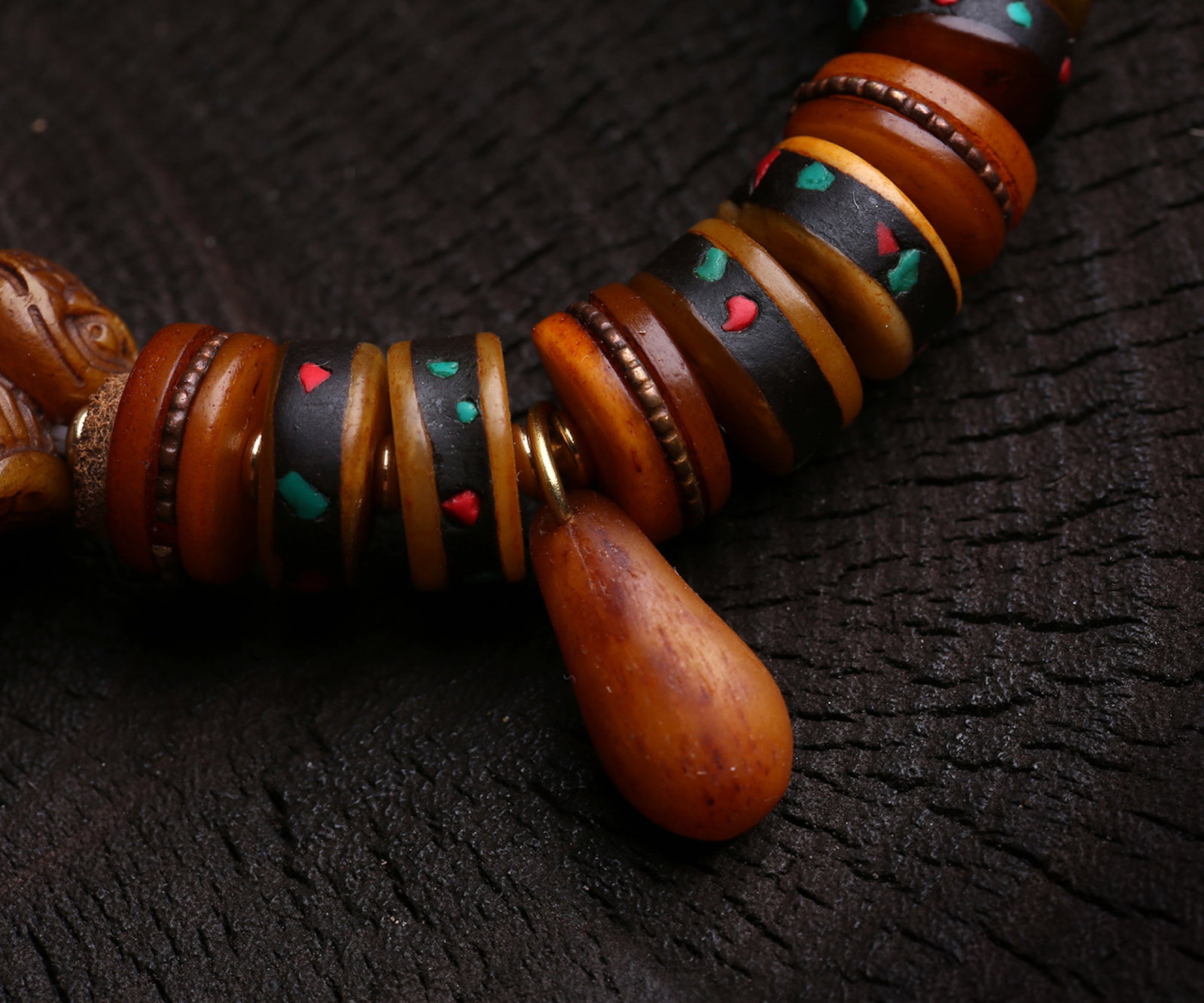 An Exquisite Multi-Gem Bracelets - 5
