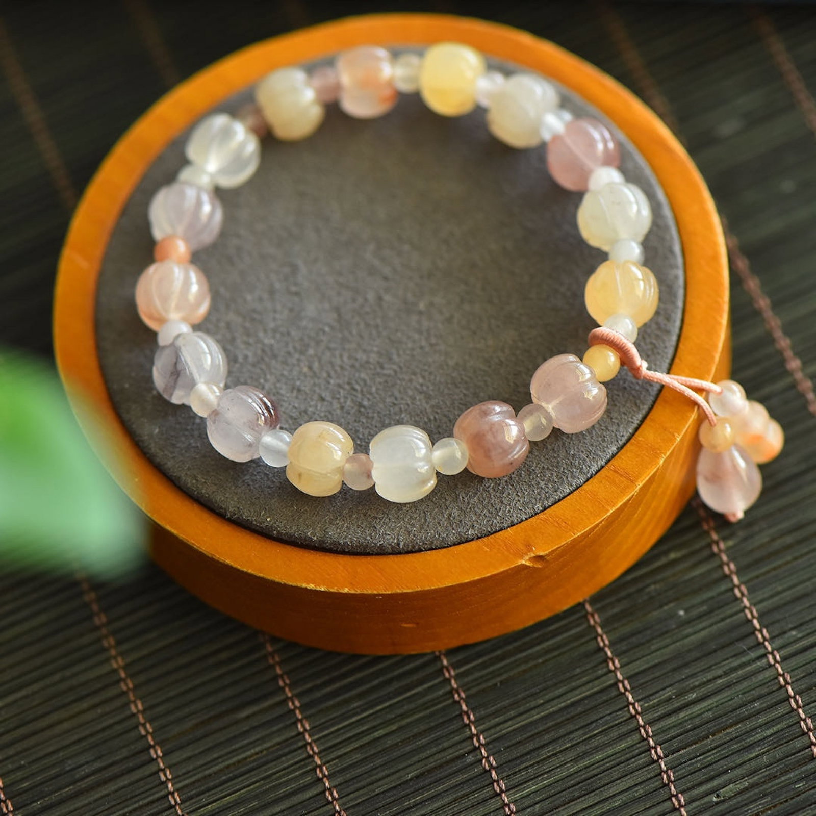 An Exquisite Multi-Gem Bracelets - 4