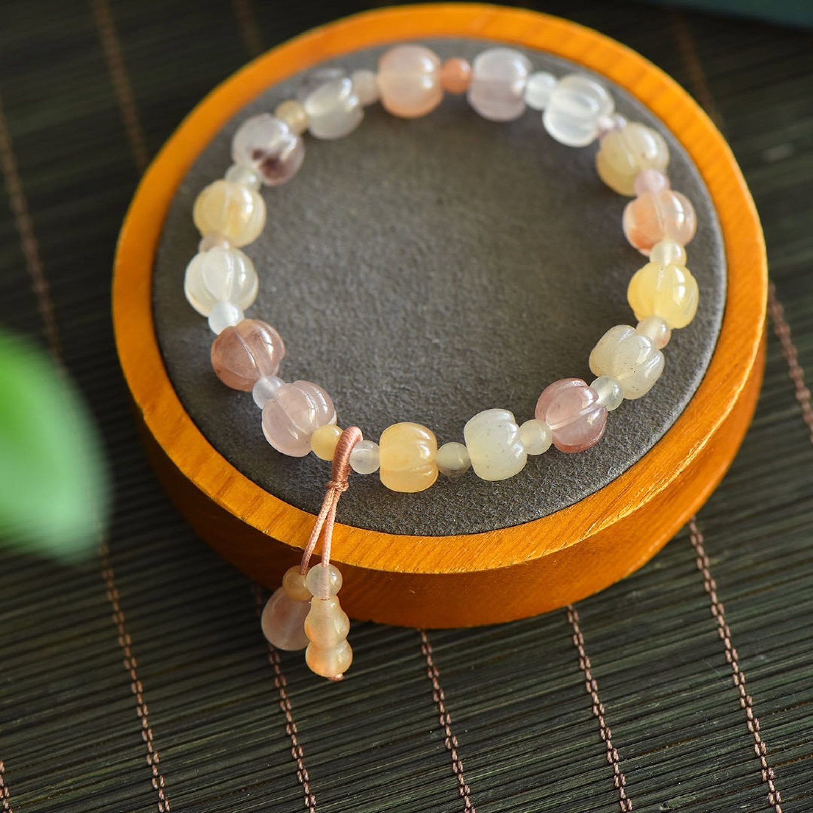An Exquisite Multi-Gem Bracelets - 5