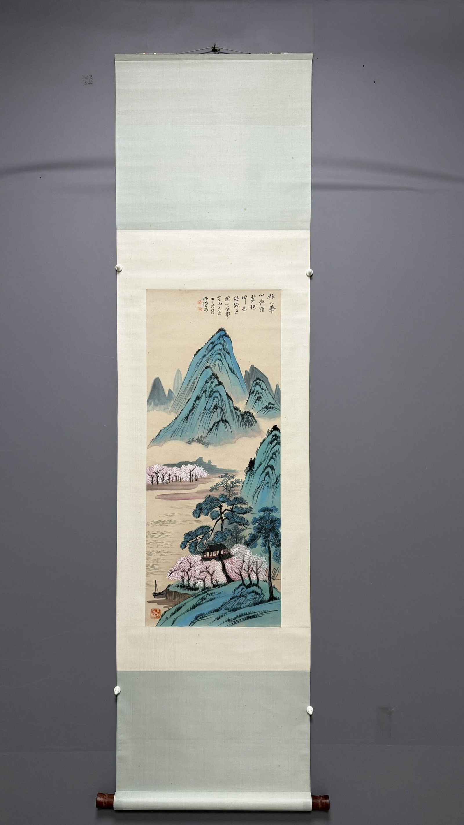 A Chinese Vertical Scroll Ink Painting of Landscape on Paper: A Chinese Vertical Scroll Ink Painting of Landscape on Paper,He Haixia,Size:38.2inx15.4in 一幅中国水墨山水画立轴,何海Ƃ
