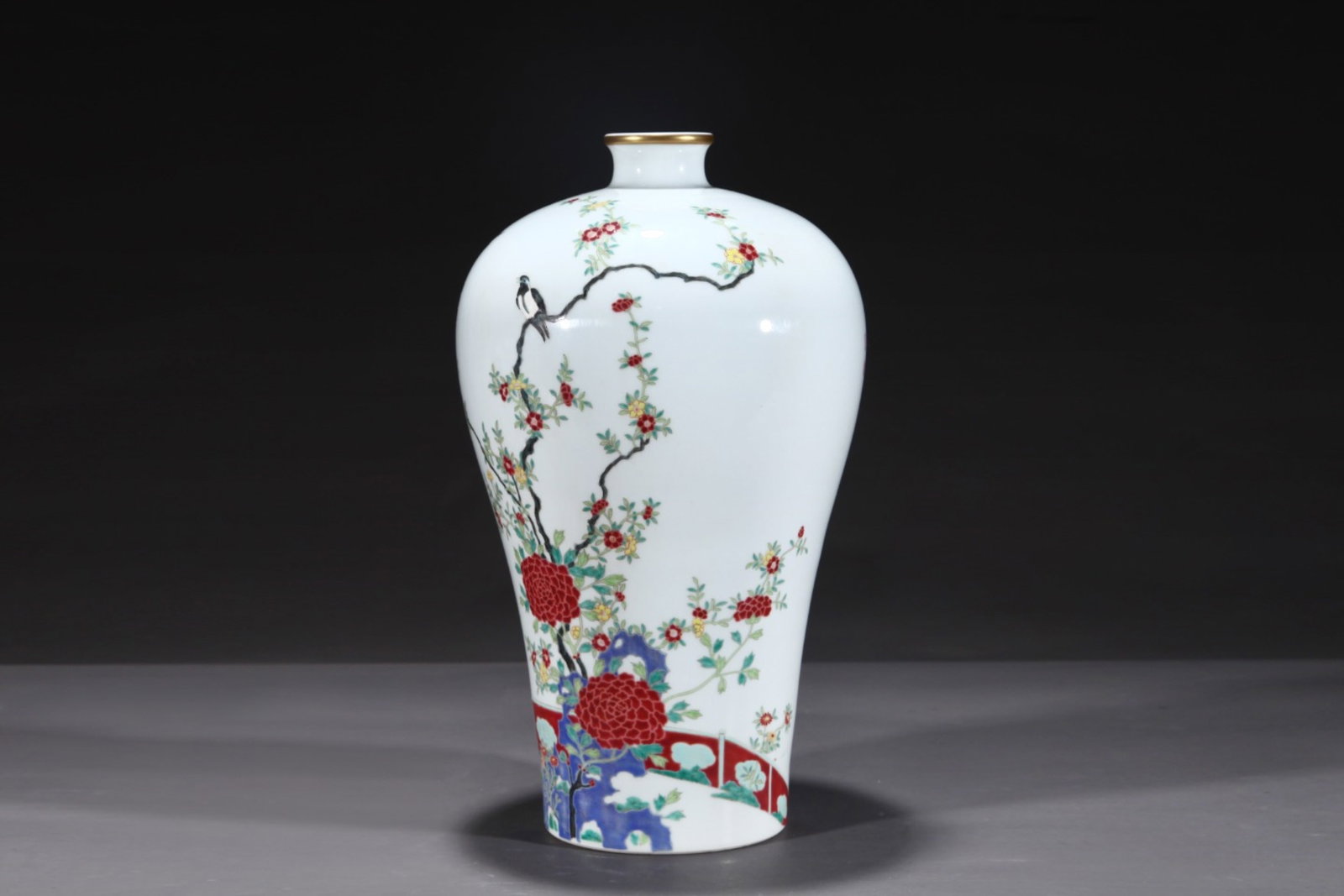 An Exquisite Famille-Rose Flower and Bird Pattern with poem Painted Gold Vase,With Vertical Scroll: An Exquisite Famille-Rose Flower and Bird Pattern with poem Painted Gold Vase,Qing Dynasty,China,with Yongzheng Six-character Mark,Size:13.3inx7.7in,Without frame Size:24.4inx10.8in 粉彩&#
