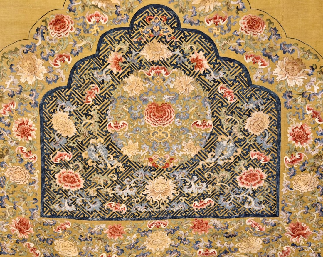 Palace embroidery "?d" pattern wrapped lotus backrest - 2