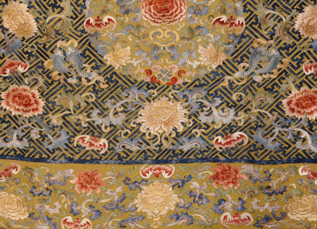 Palace embroidery "?d" pattern wrapped lotus backrest - 4