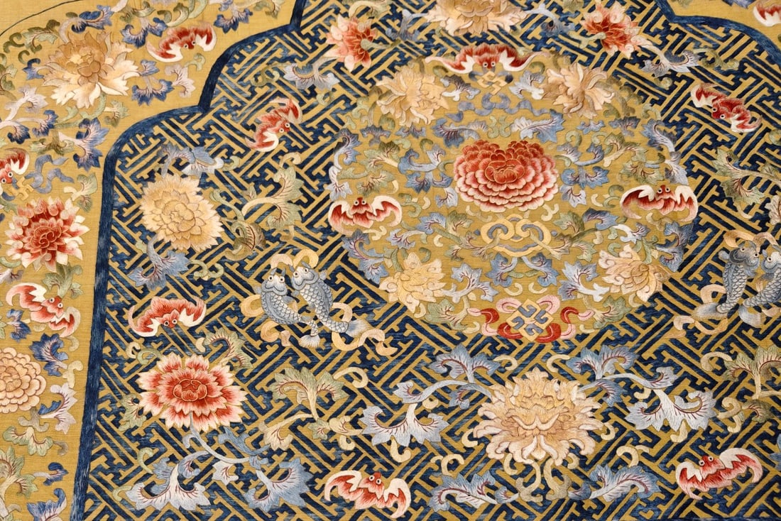 Palace embroidery "?d" pattern wrapped lotus backrest - 5
