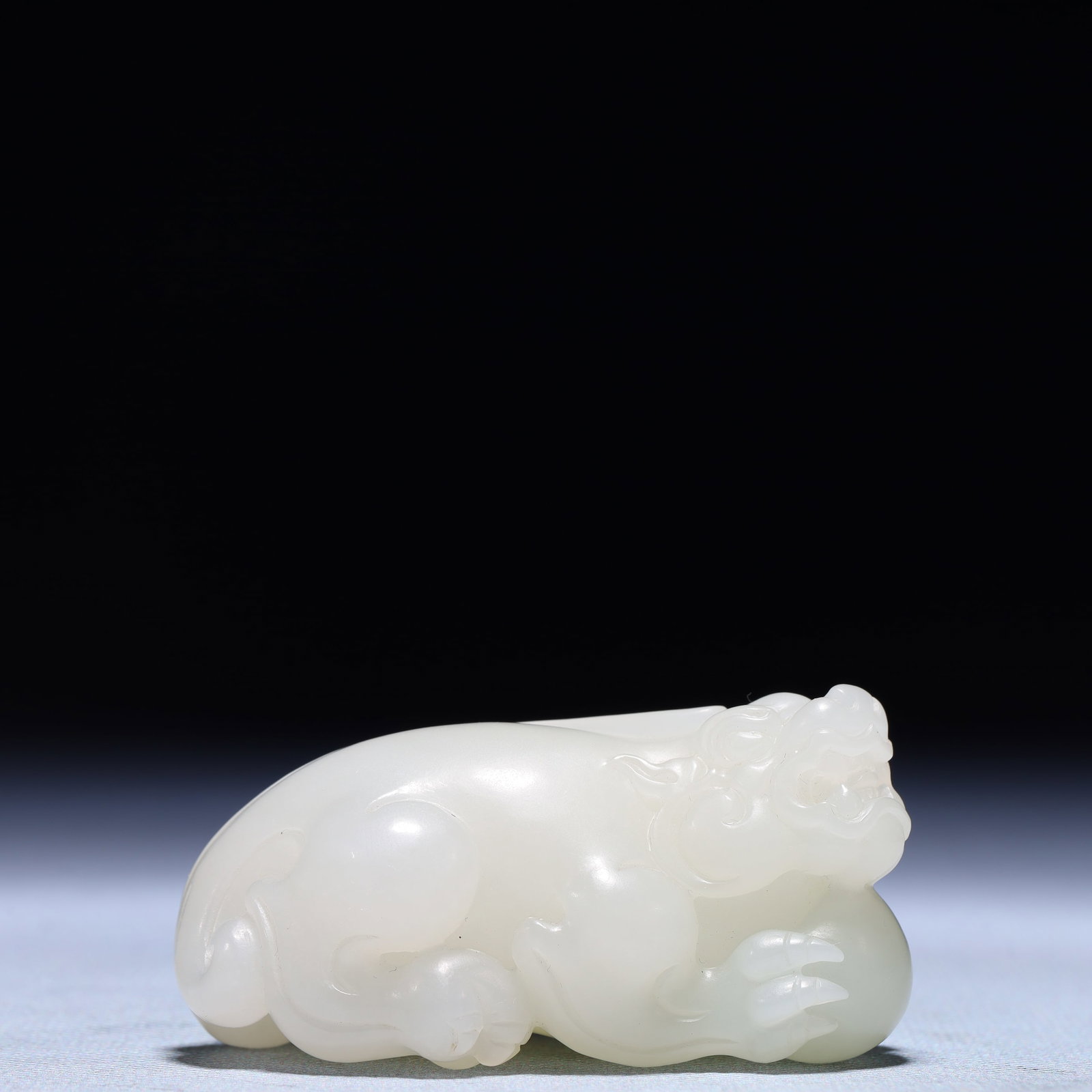 An Exquisite White Jade Wealth-Attracting Creature Ornament (1 of 8)