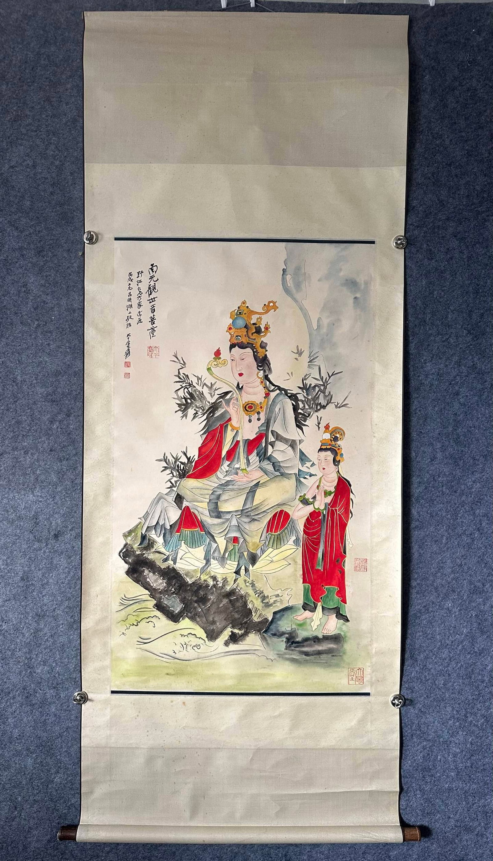 A Chinese Vertical Scroll Ink Statue of Avalokitesvara on Paper: A Chinese Vertical Scroll Ink Statue of Avalokitesvara on Paper,Zhang Daqian,Size:26.4inx45.7in 一幅中国水墨观音像立轴,张大