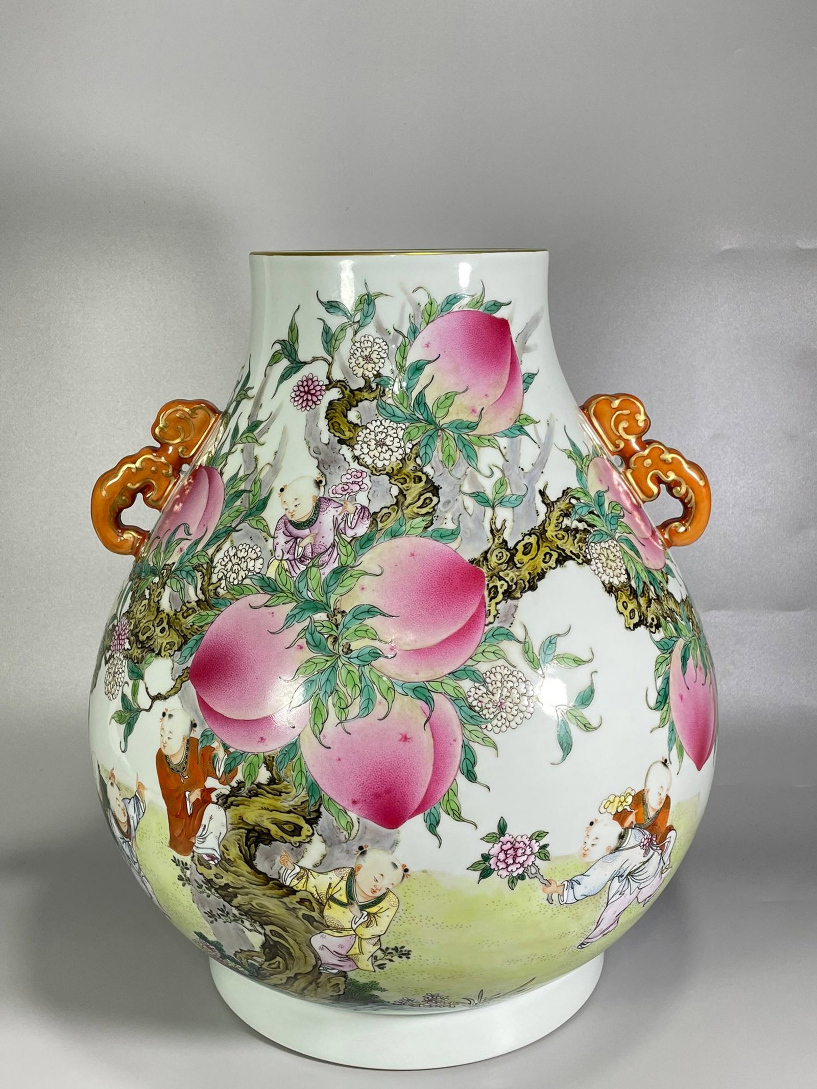 A Huge Famille-Rose Painted Gold Character and Story Pattern Double-Ears Jar,with poem: A Huge Famille-Rose Painted Gold Character and Story Pattern Double-Ears Jar,with poem,Qing Dynasty,China,Qianlong Six-character Mark,Size:17.7inx15in 粉彩描金人物&