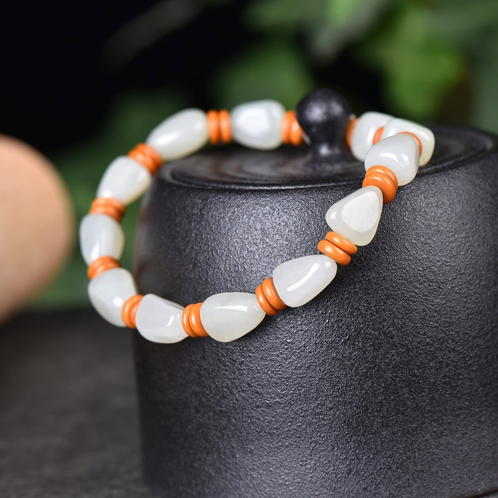 An Exquisite White Jade Bracelets - 2