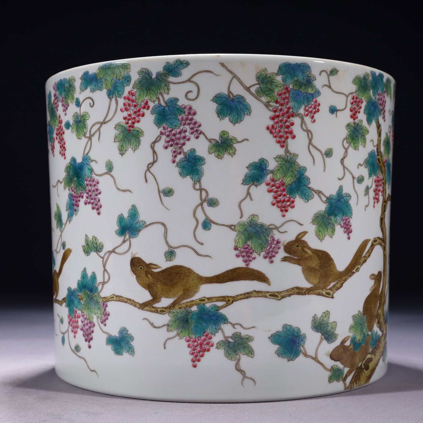 An Exquisite Famille-Rose Squirrel and Grapes Pattern Brush Pot (1 of 9)