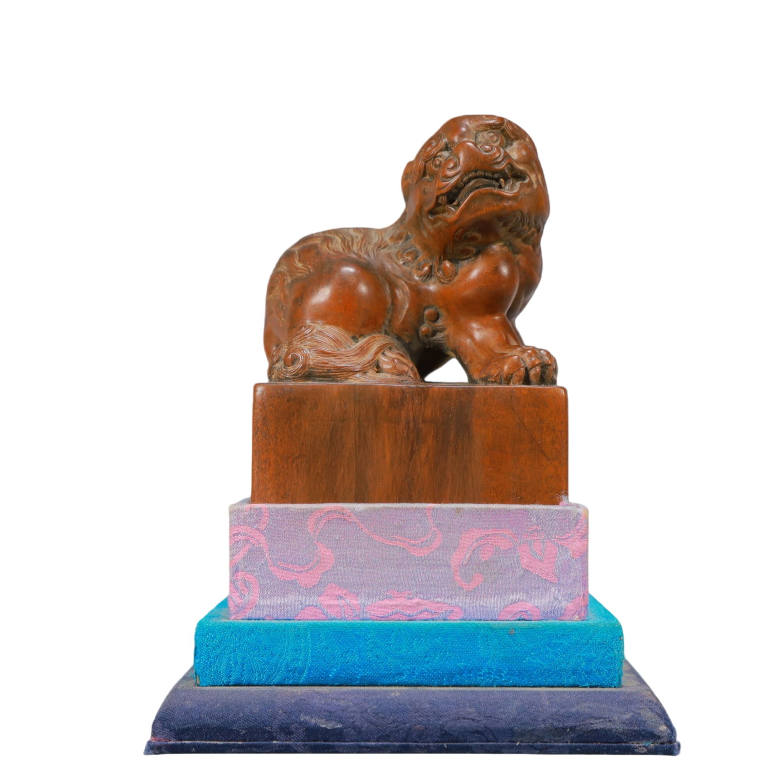 An Exquisite Boxwood Lion Seal: An Exquisite Boxwood Lion Seal,Qing Dynasty,China,Size:2.4inx2.4inx3.7in,Weight:250g 黄杨木狮子印章,中国清代