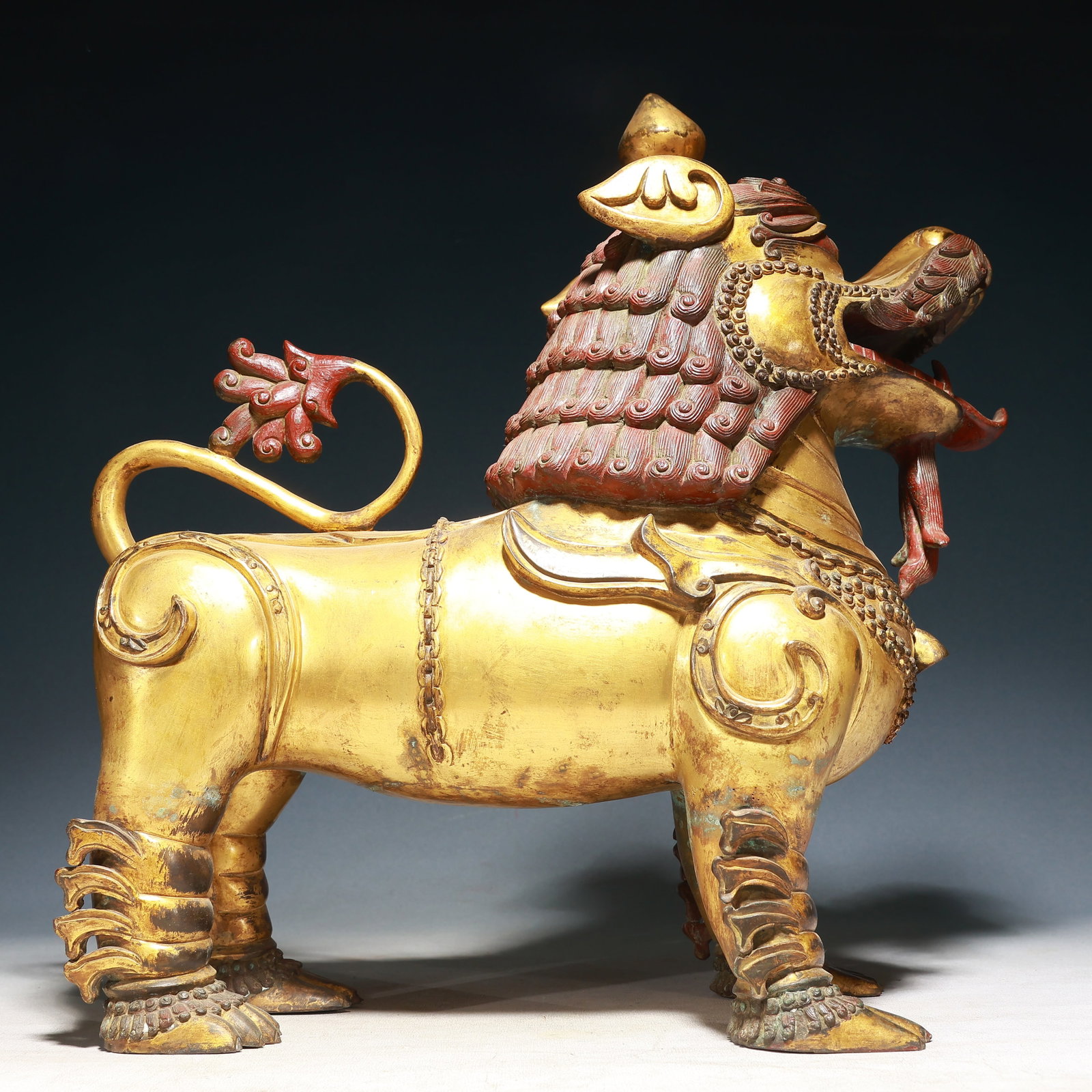 A Huge Gilt Bronze Lion Ornament (1 of 15)