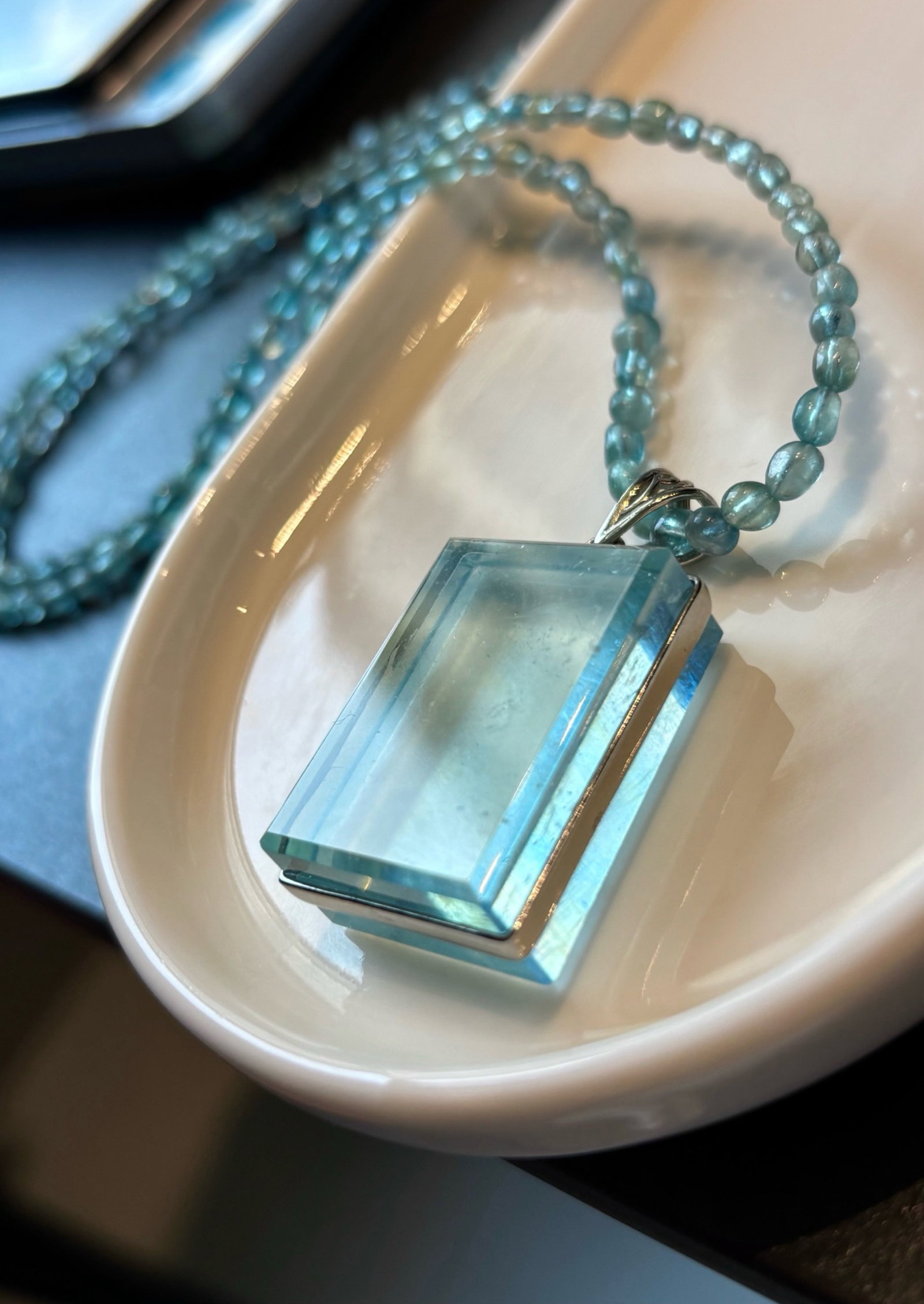 An Exquisite Aquamarine Necklace: An Exquisite Aquamarine Necklace,Size:30mmx22mmx11mm,Weight:29.8g 海蓝宝项链