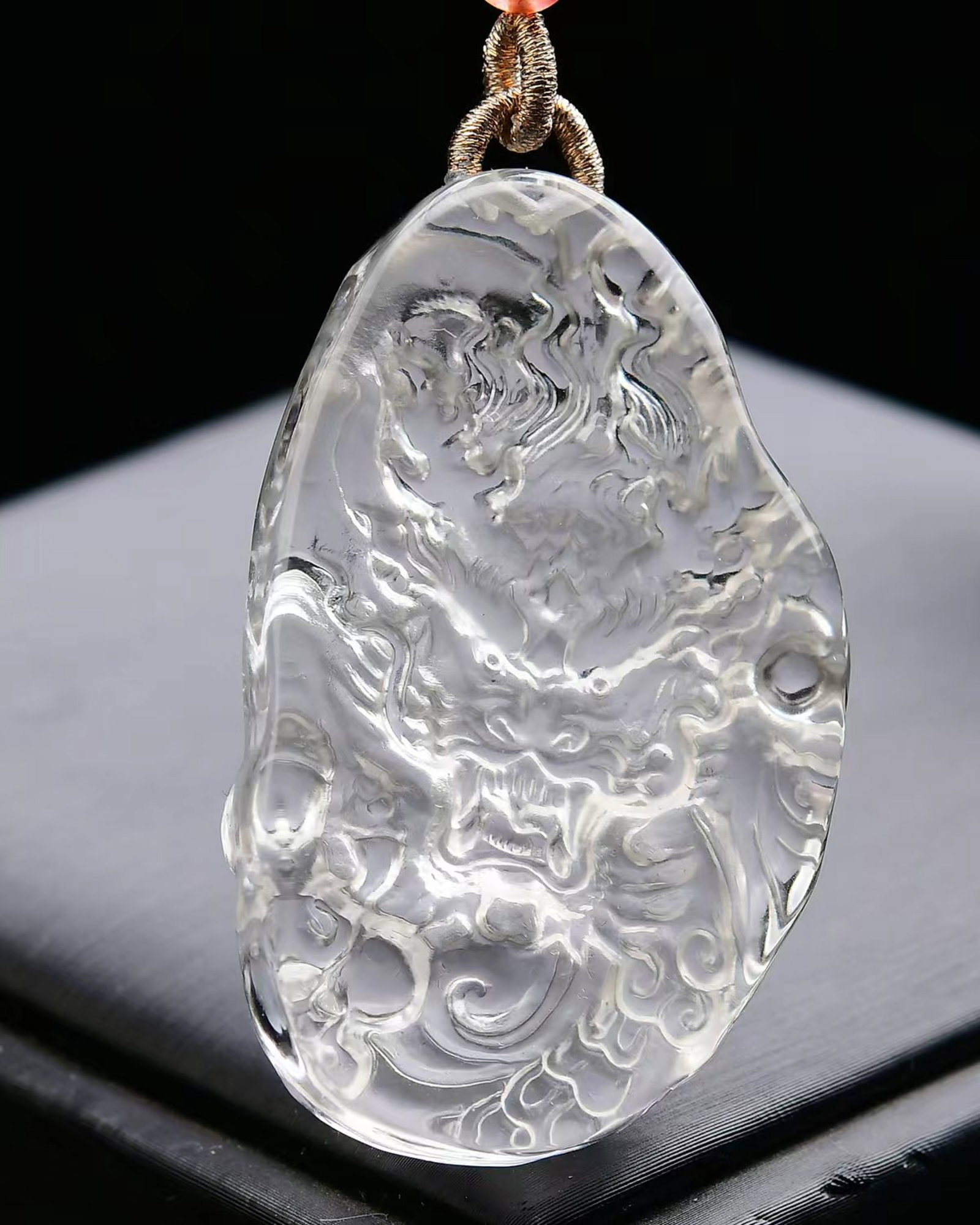 An Exquisite Crystal Dragon Pattern Pendant - 2