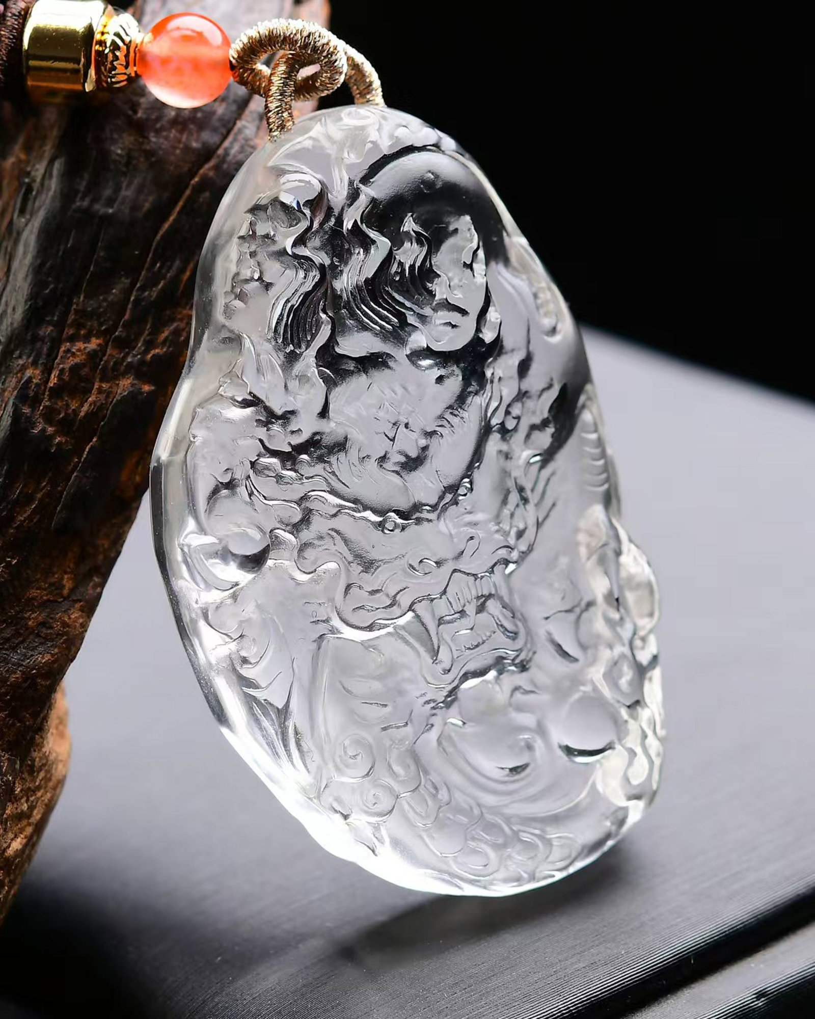 An Exquisite Crystal Dragon Pattern Pendant - 3