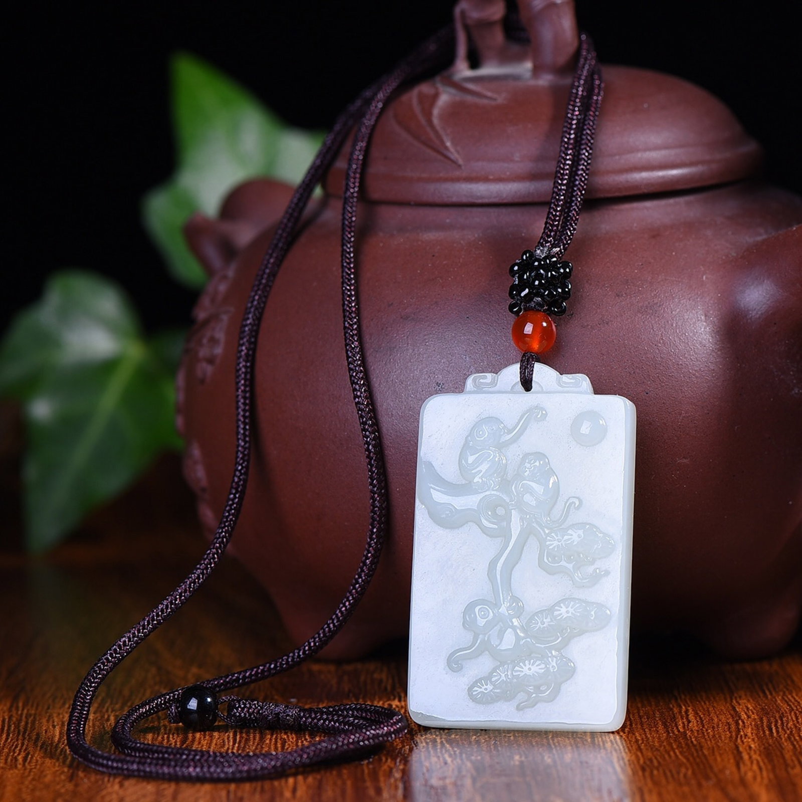 An Exquisite White Jade Monkey Pattern Pendant - 4