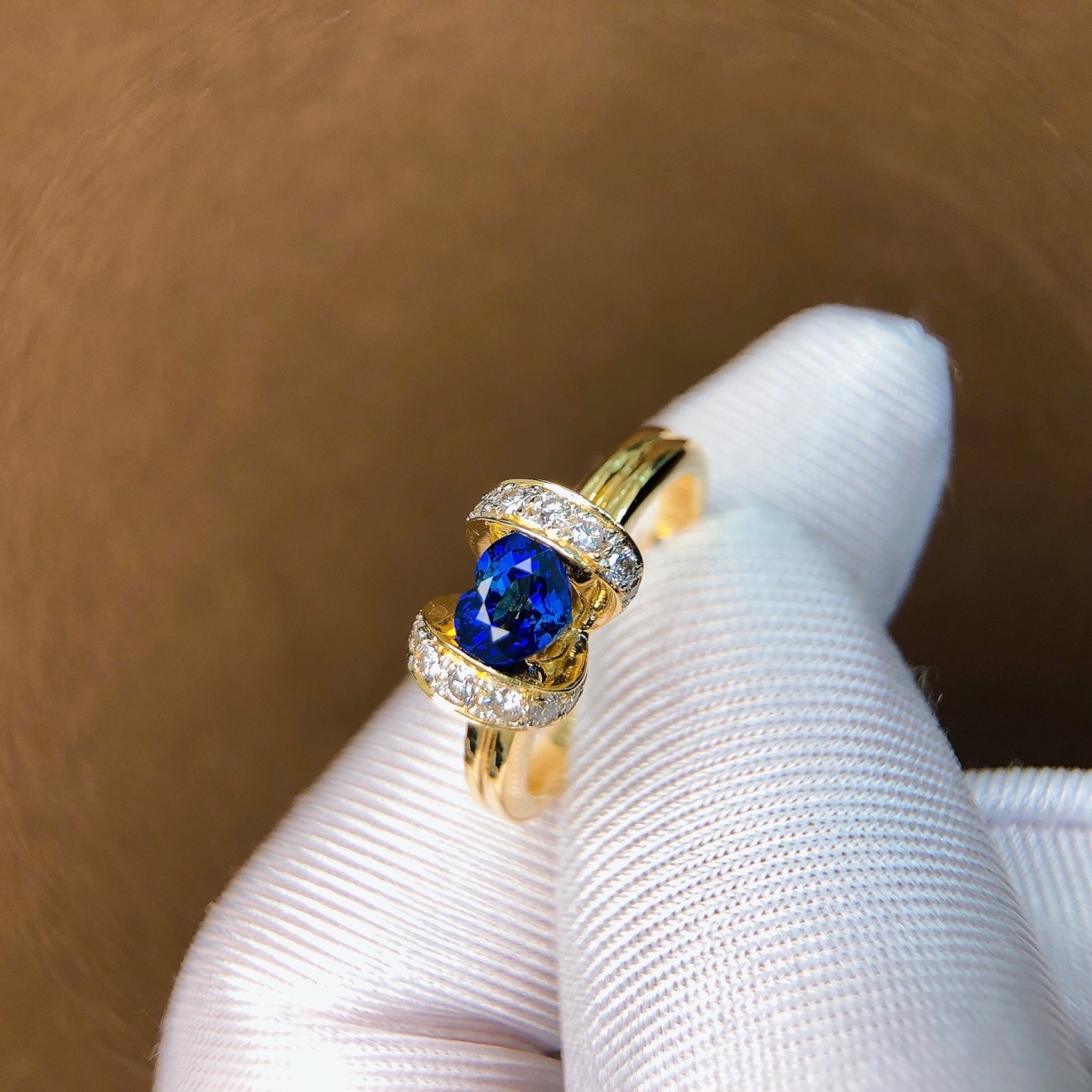 0.57Ctw Sterling Silver-Gold Plated Inlaid Natural Sapphire Ring: 0.57Ctw Sterling Silver-Gold Plated Inlaid Natural Sapphire Ring,Size:5.43mmx4.1mm 0.57Ctw纯银镀金嵌天然蓝宝石戒指