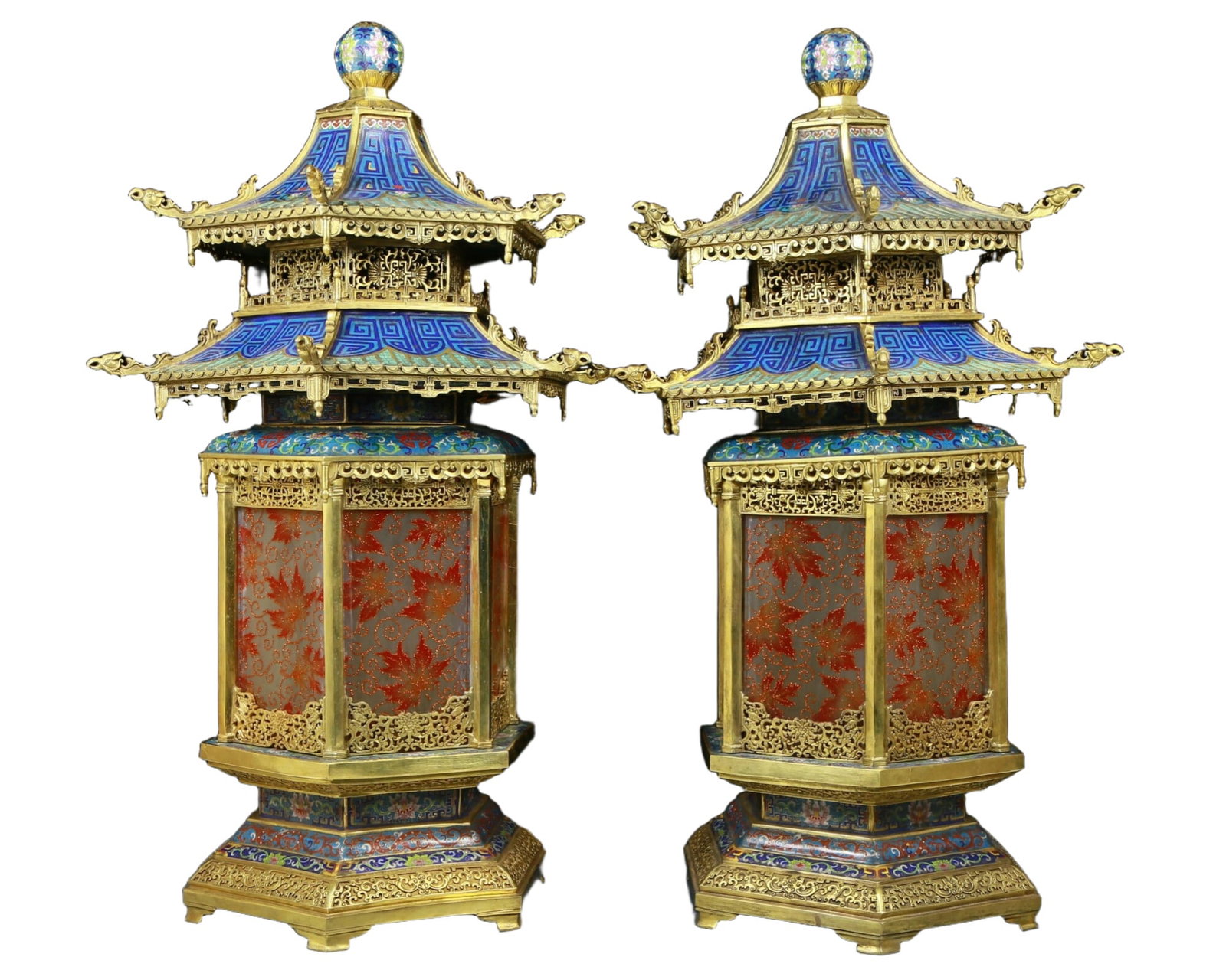 A perfect pair of cloisonne lotus pattern palace lanterns: A pair of perfect cloisonné palace lanterns with lotus pattern, from the Qing Dynasty in China. Each palace lantern is carefully crafted and covered with magnificent cloisonné
