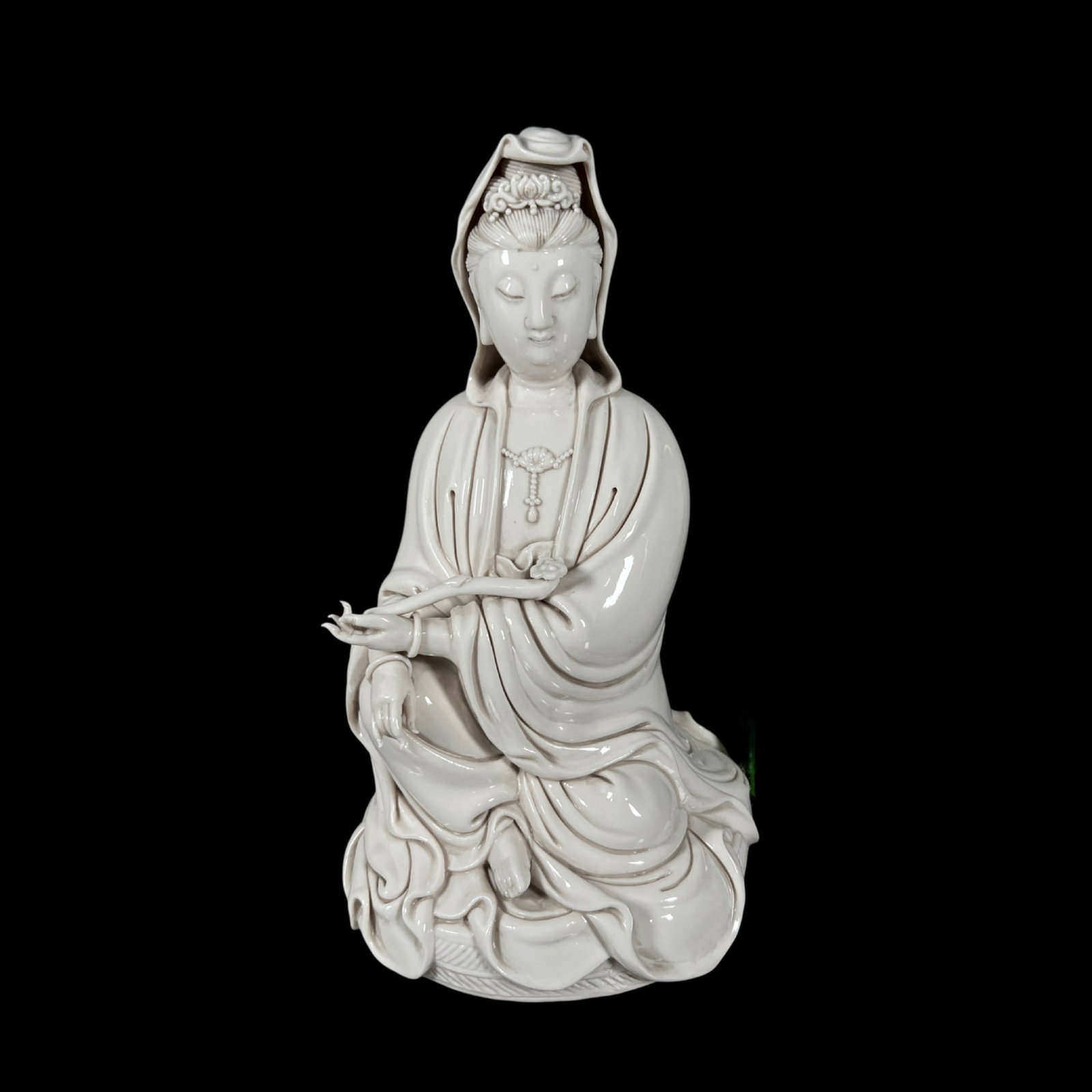 A Solemn Blance-De-Chine Statue of Avalokitesvara: A Solemn Blance-De-Chine Statue of Avalokitesvara,Ming Dynasty,China,He Chaozong Mark,Size:12.8in 德化瓷观音像,中国明代,何朝